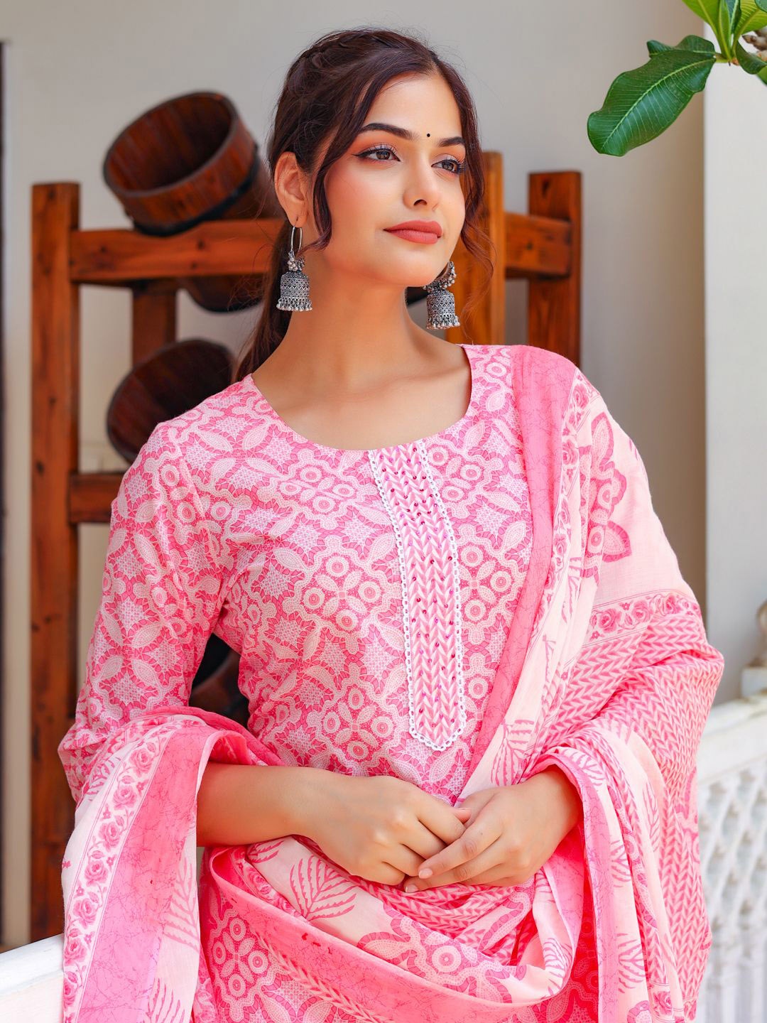 

Anouk Floral Printed Round Neck Pure Cotton Straight Kurta With Trousers & Dupatta, Pink