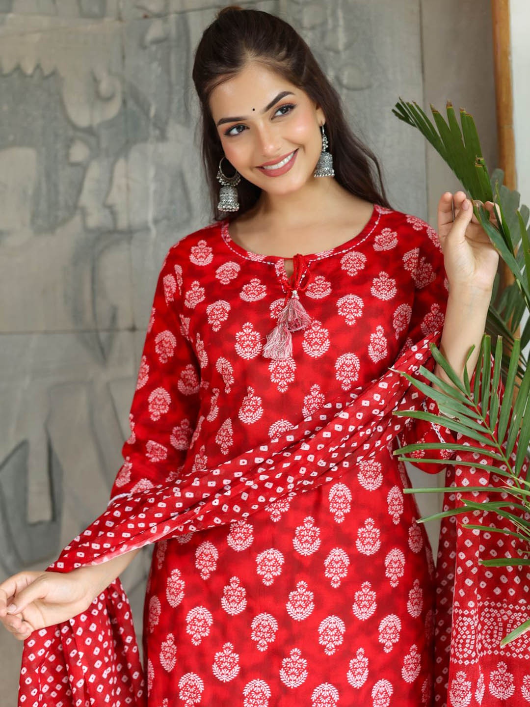 

Anouk Floral Printed Pure Cotton Kurta with Trousers & Dupatta, Red