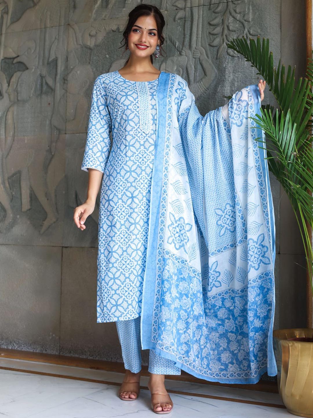 

Anouk Floral Printed Pure Cotton Kurta with Trousers & Dupatta, Blue