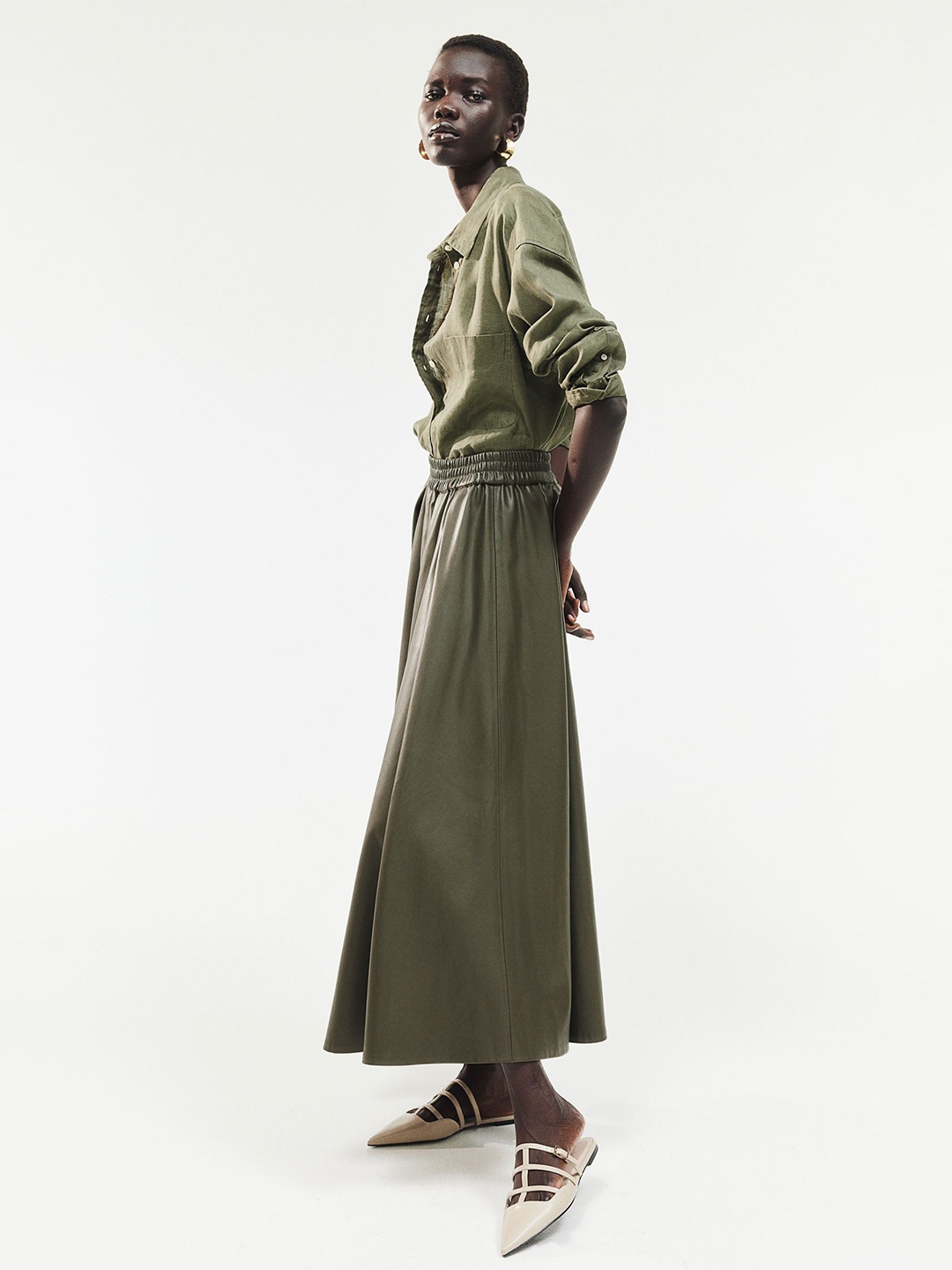 

H&M Women Oversized Linen Shirts, Green