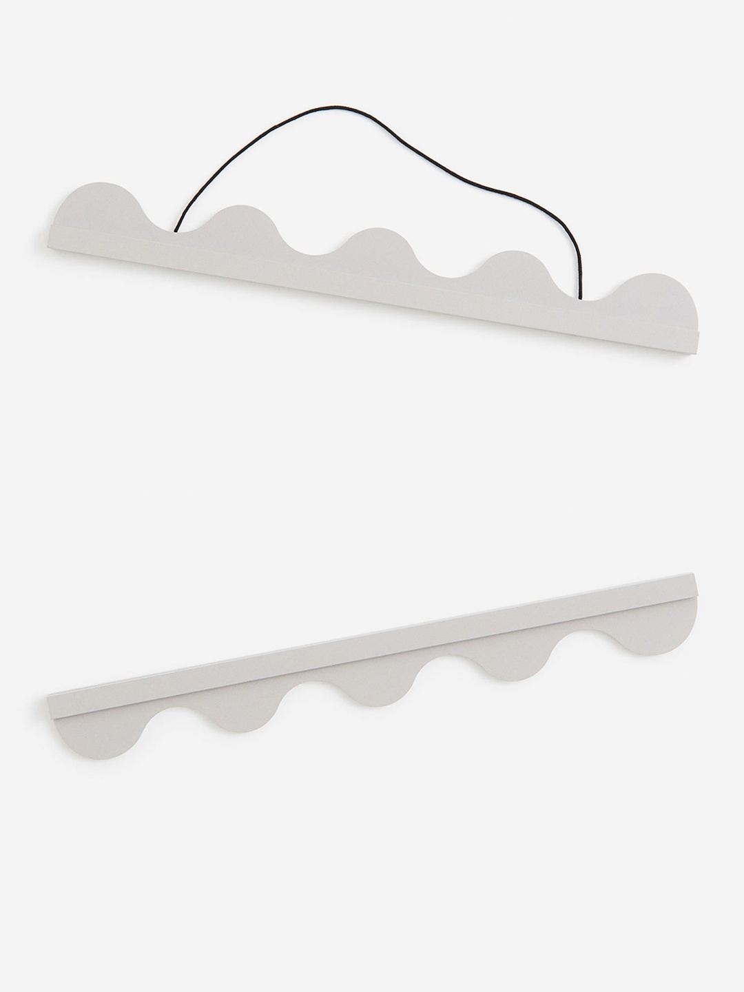 

H&M Grey Wavy Edge Poster Hanger