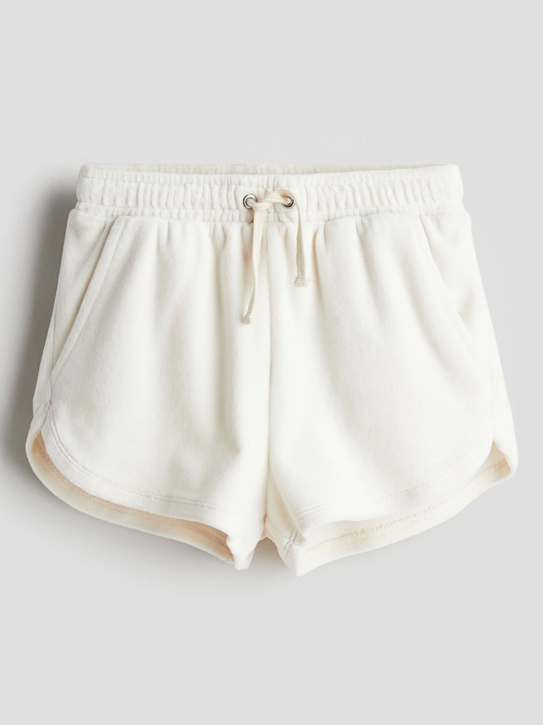 

H&M Girls Mid-Rise Velour Pull-On Shorts, Beige