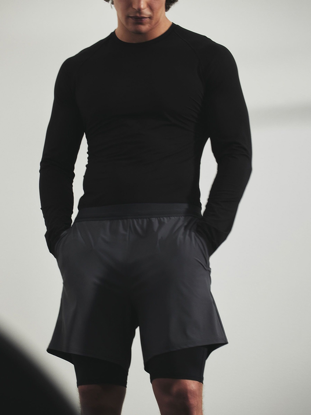 

H&M Men Solid Above Knee Mid-Rise Regular Fit Sports Shorts, Grey