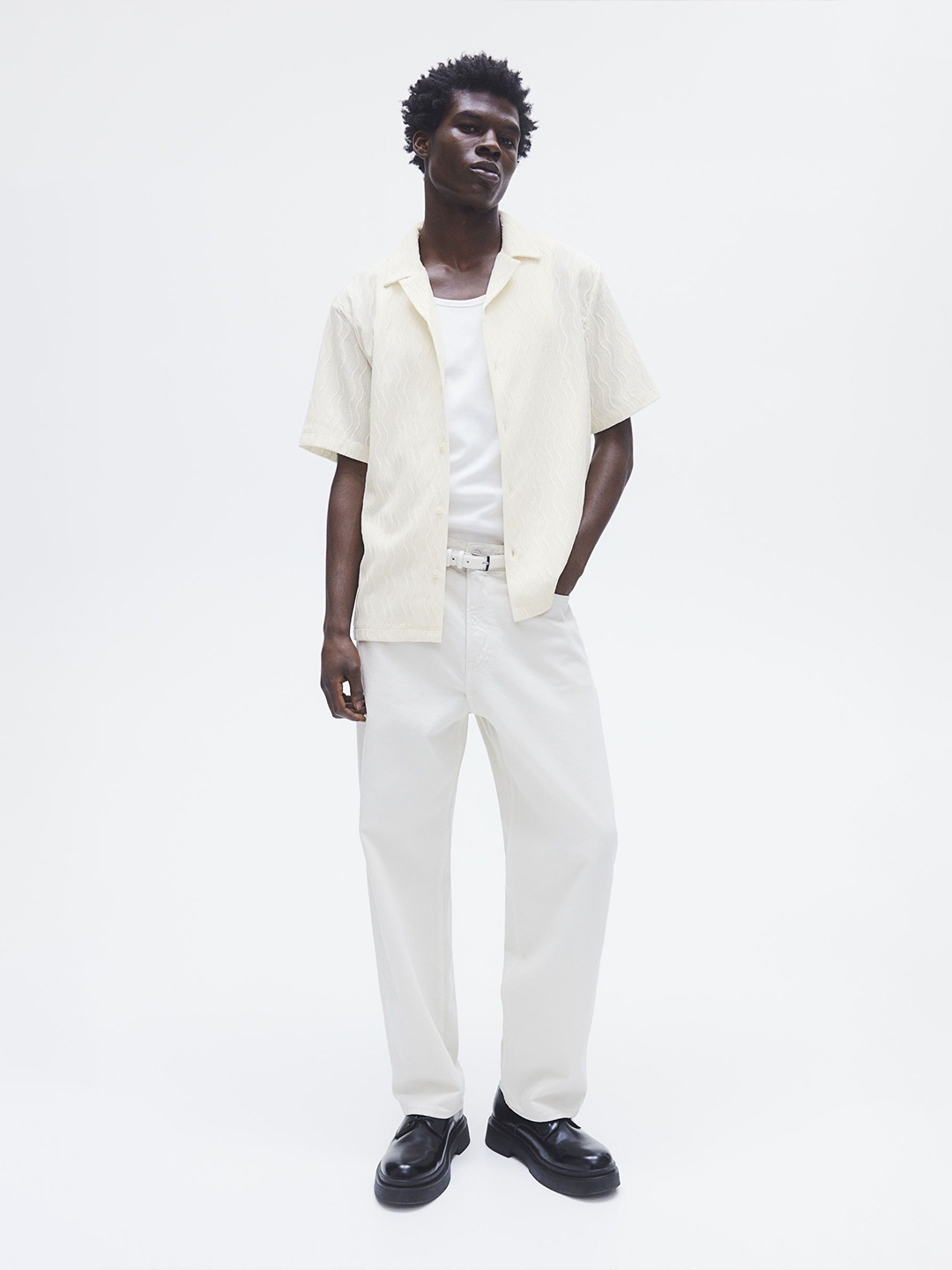 

H&M Men Regular Fit Textured Resort Shirt, Off white