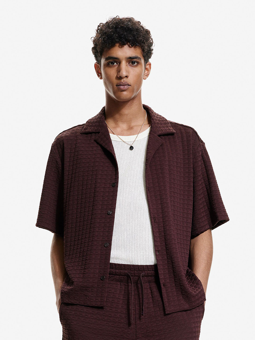 

H&M MenLoose Fit Textured Resort Shirts, Purple