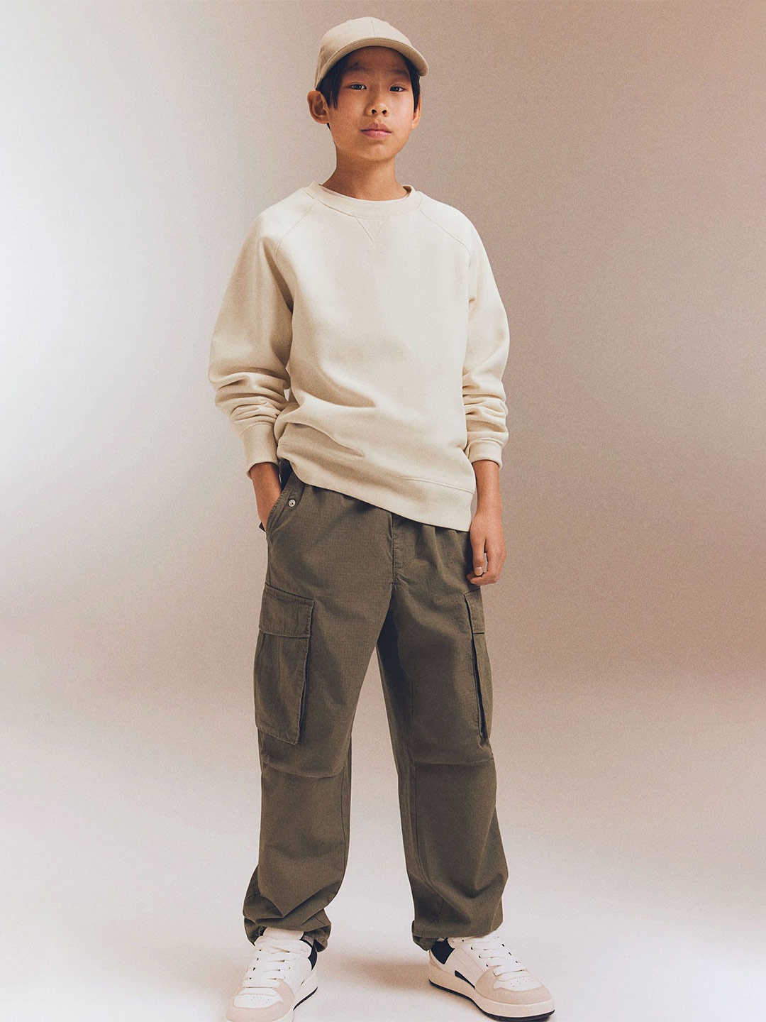 

H&M Boys Crew-Neck Sweatshirts, White