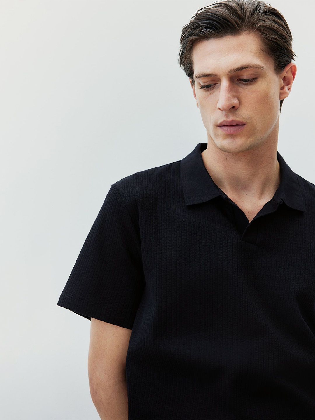 

H&M Textured Polo Tshirts, Black