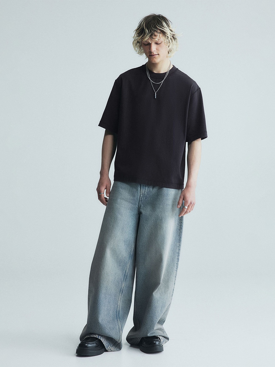 

H&M Boxy Fit Washed T-shirt, Black