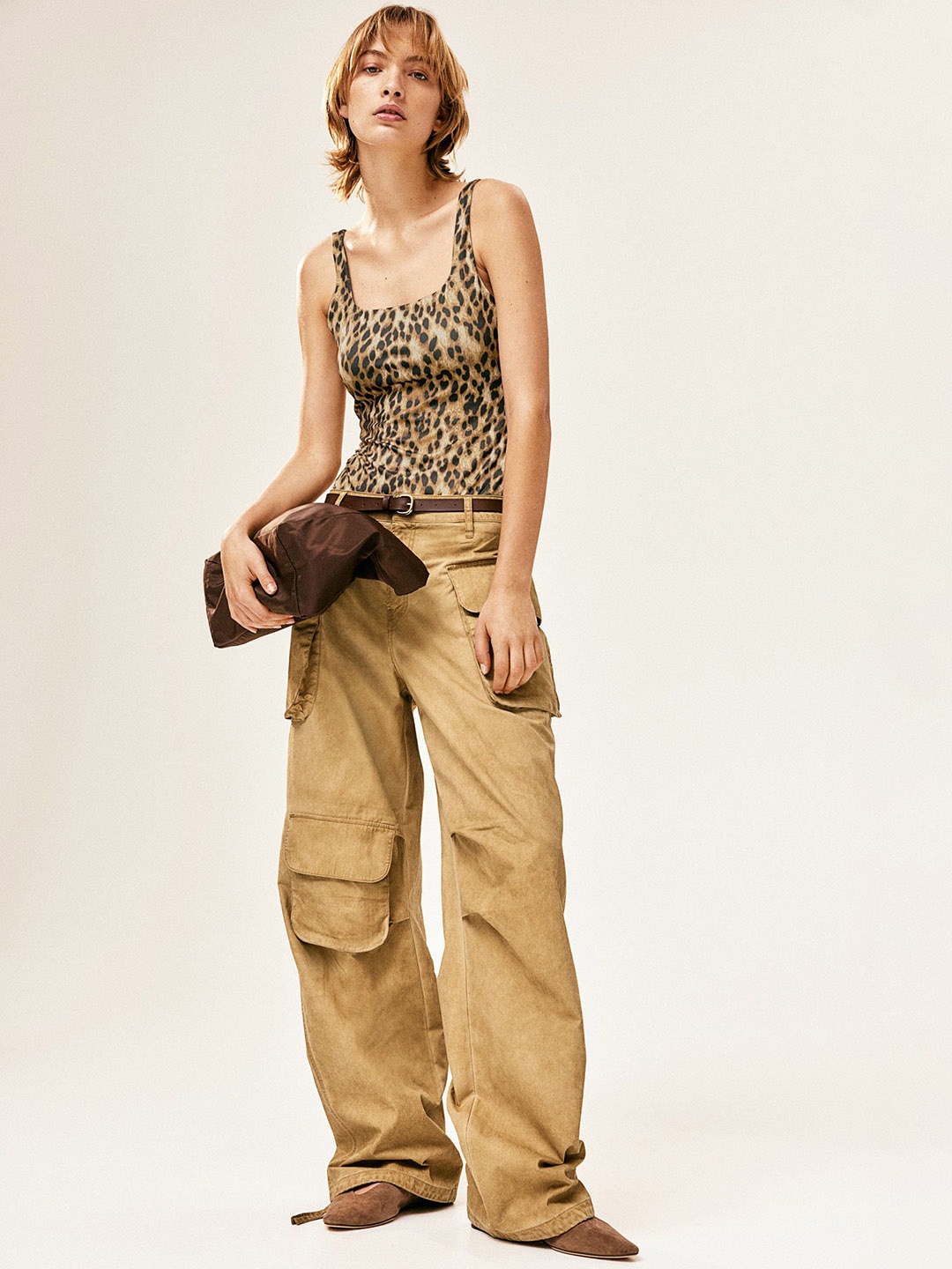 

H&M Women Mid-Rise Loose Fit Wide Cargo Trousers, Beige