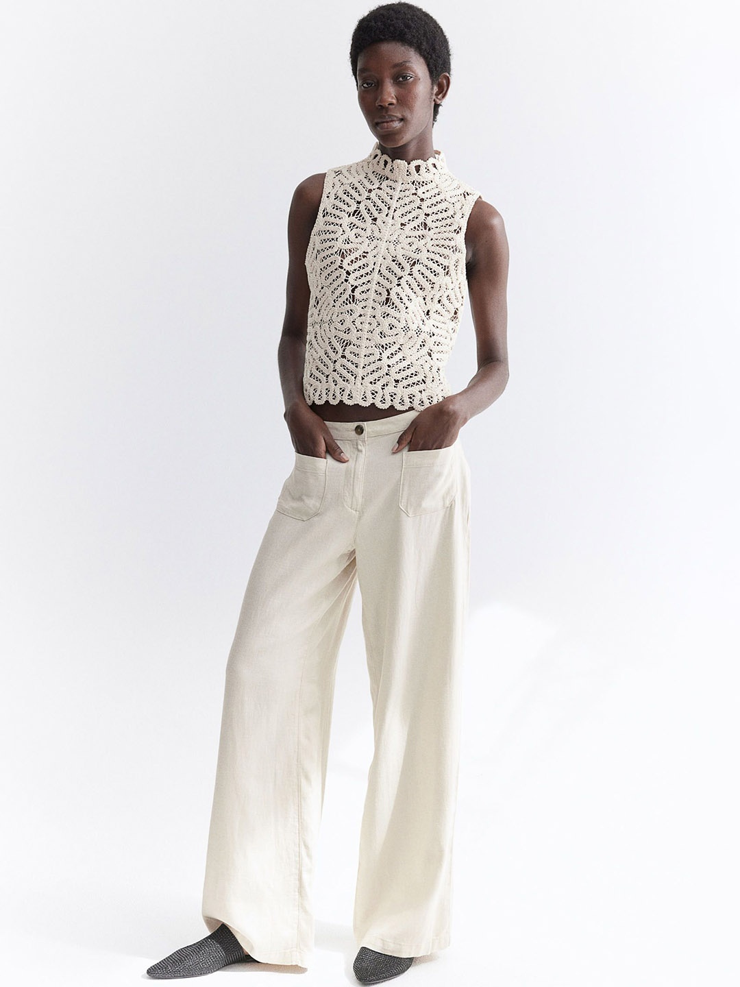 

H&M Women Mid-Rise Trousers, Beige