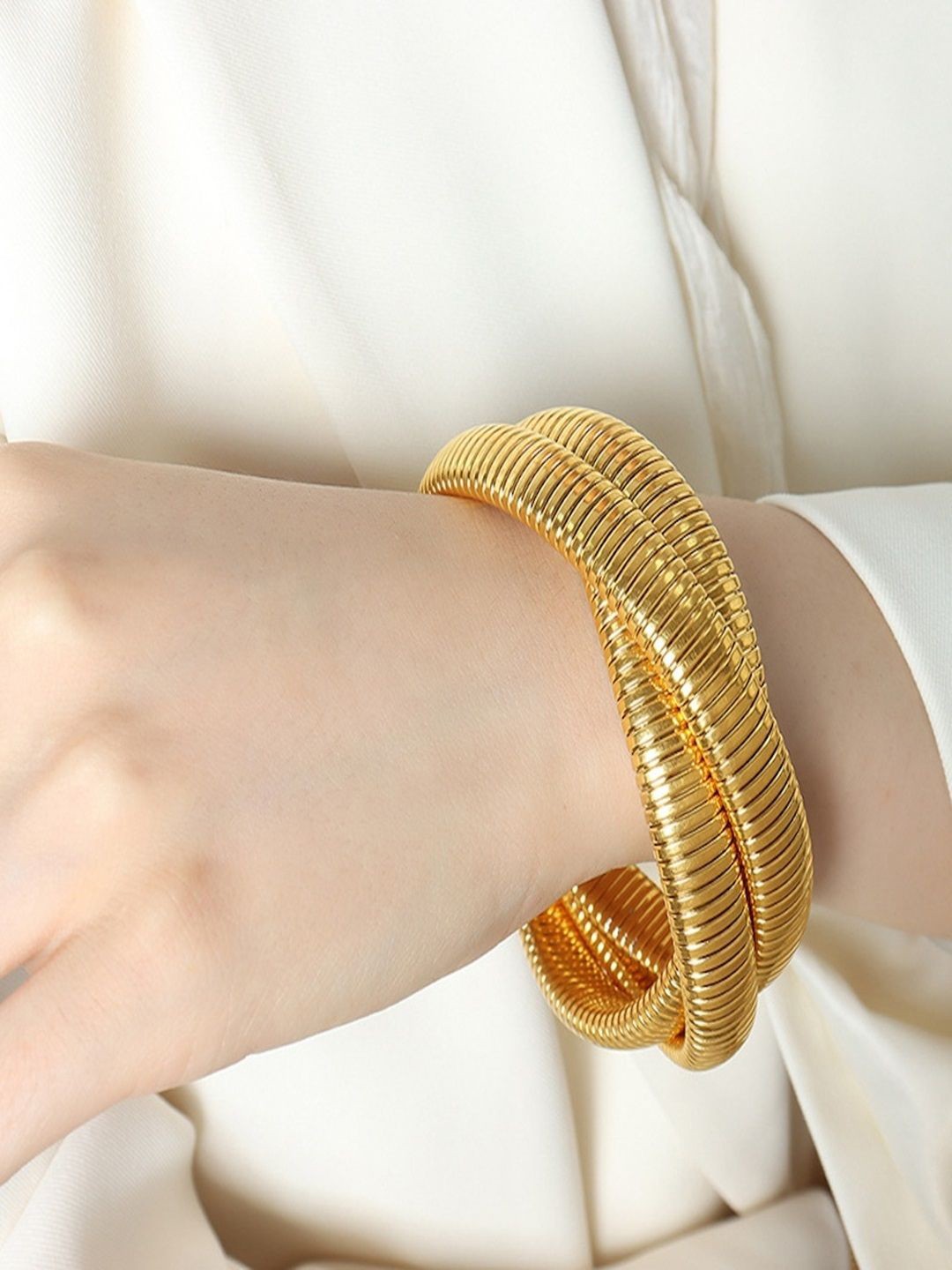 

AQUASTREET 18K Gold-Plated 12mm Waterproof Trio Snake Bangle
