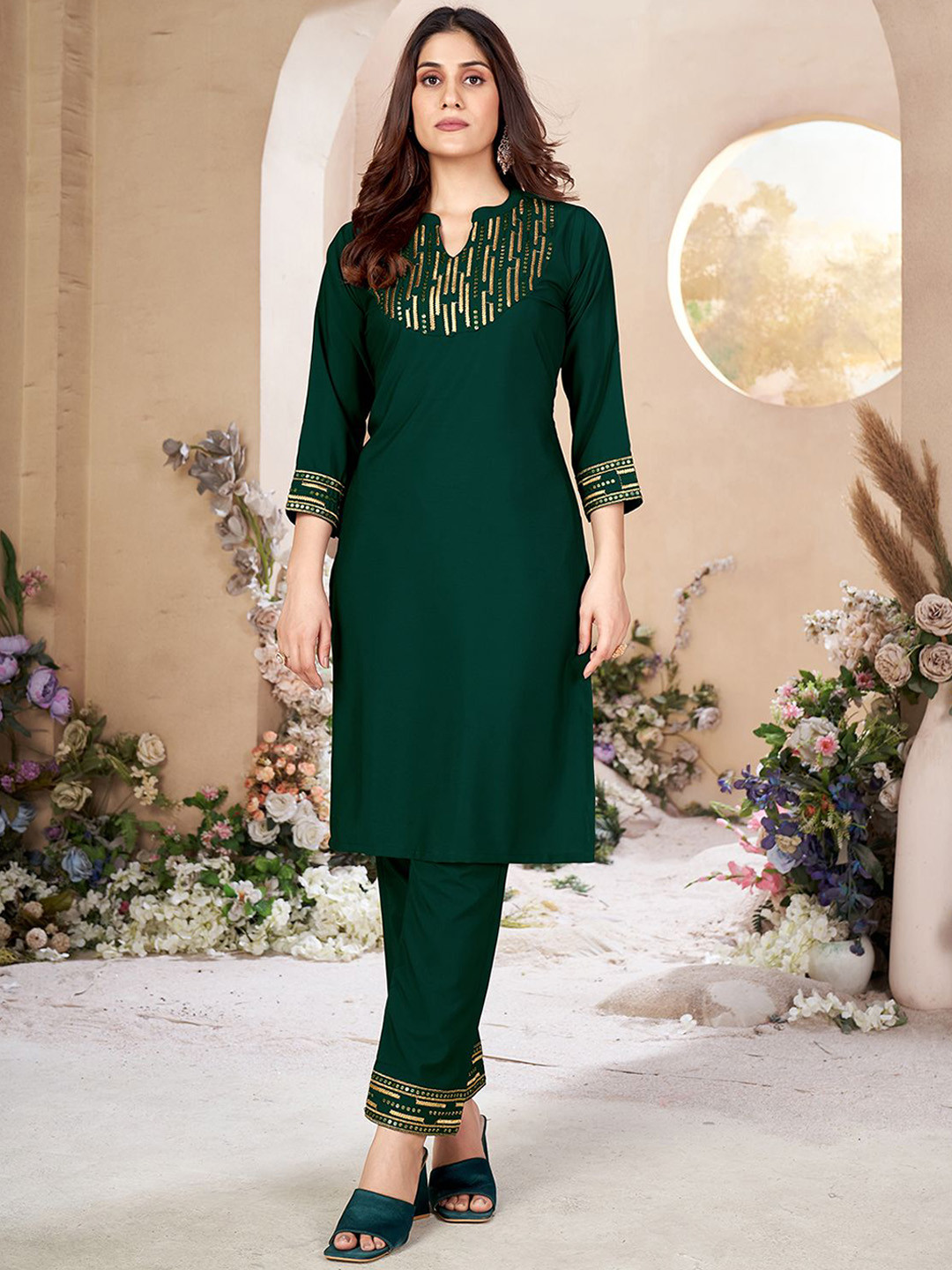 

KALINI Ethnic Motifs Yoke Design Straight Sequinned Kurta with Trousers, Green