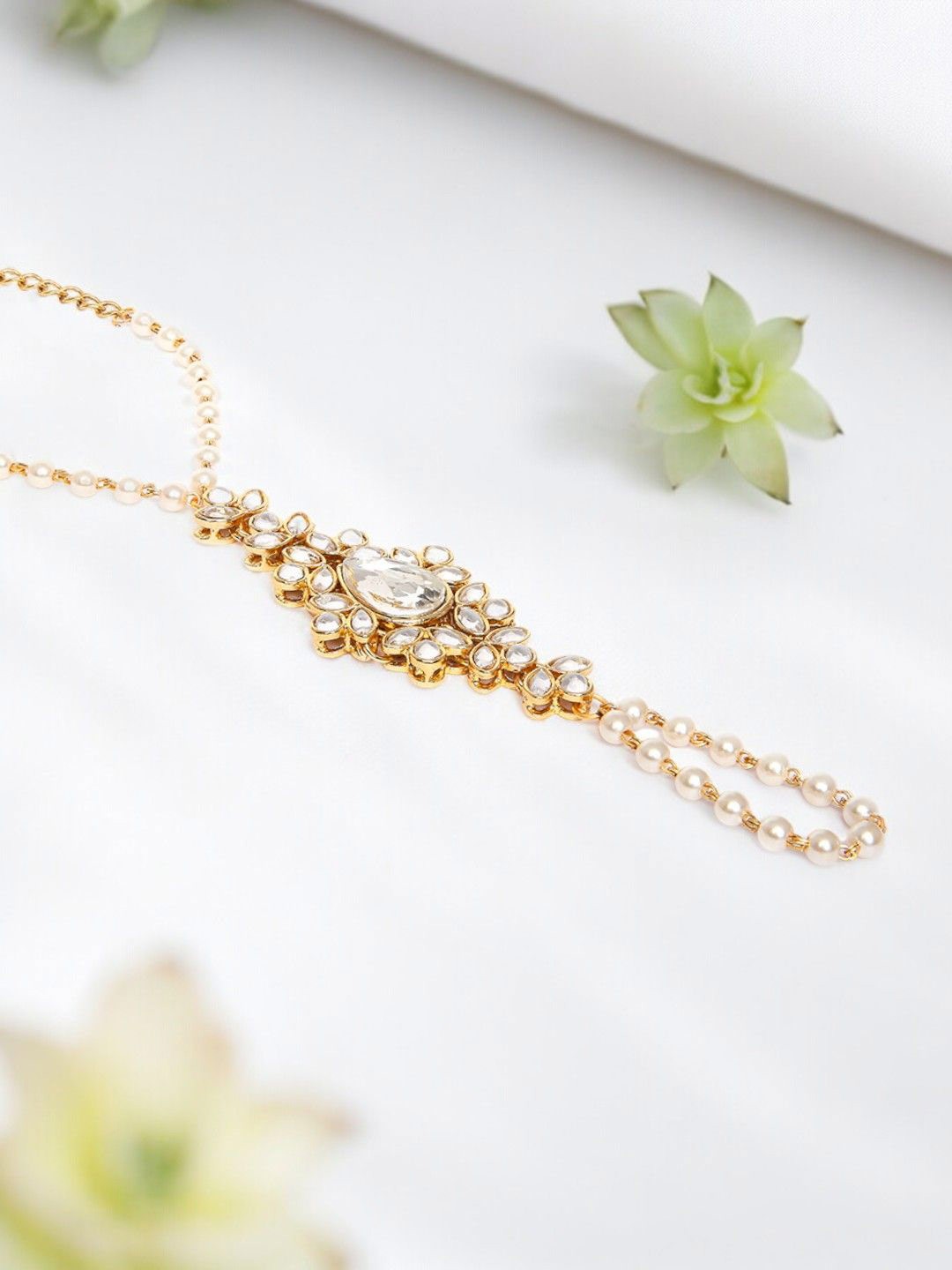 

OOMPH Gold-Plated Kundan Ring Bracelet