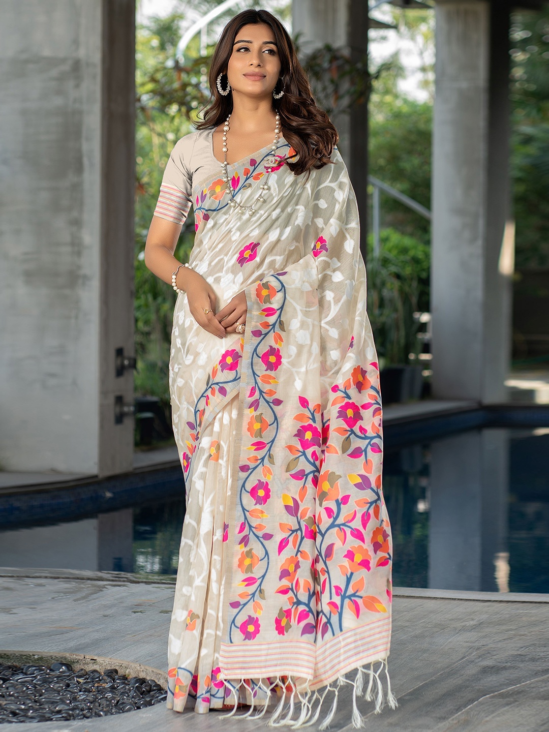 

HEER FASHION Ethnic Motifs Woven Design Pure Cotton Jamdani Saree, Off white