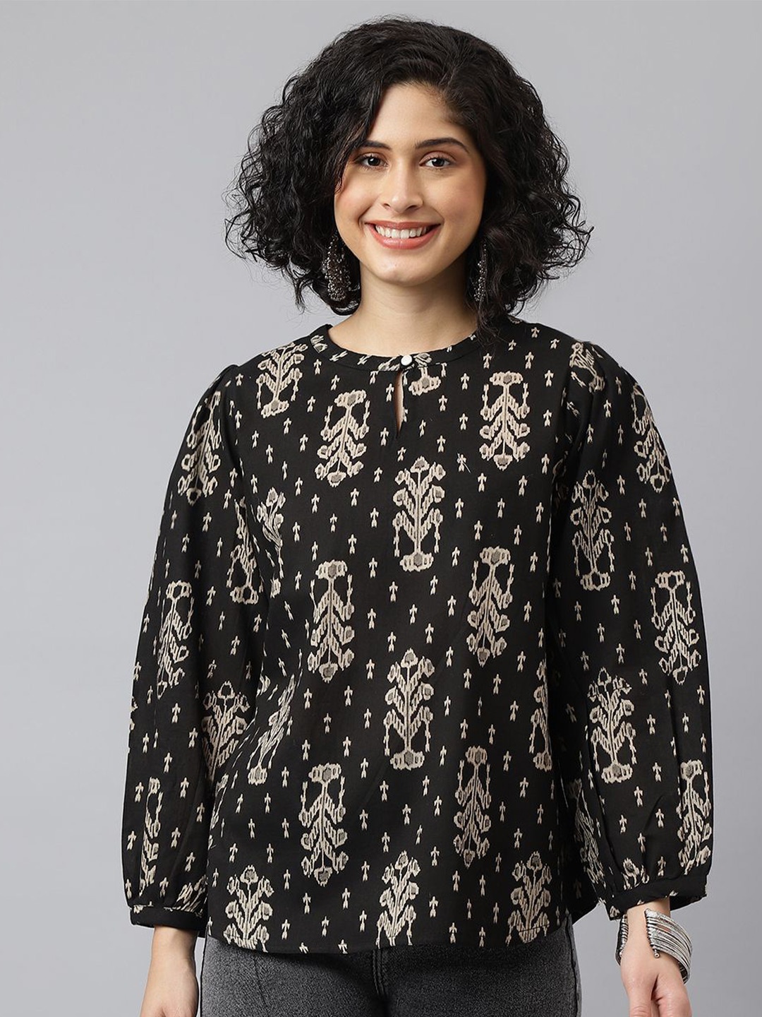 

JAIPUR ATTIRE Women Printed Keyhole Neck Cotton Top, Black