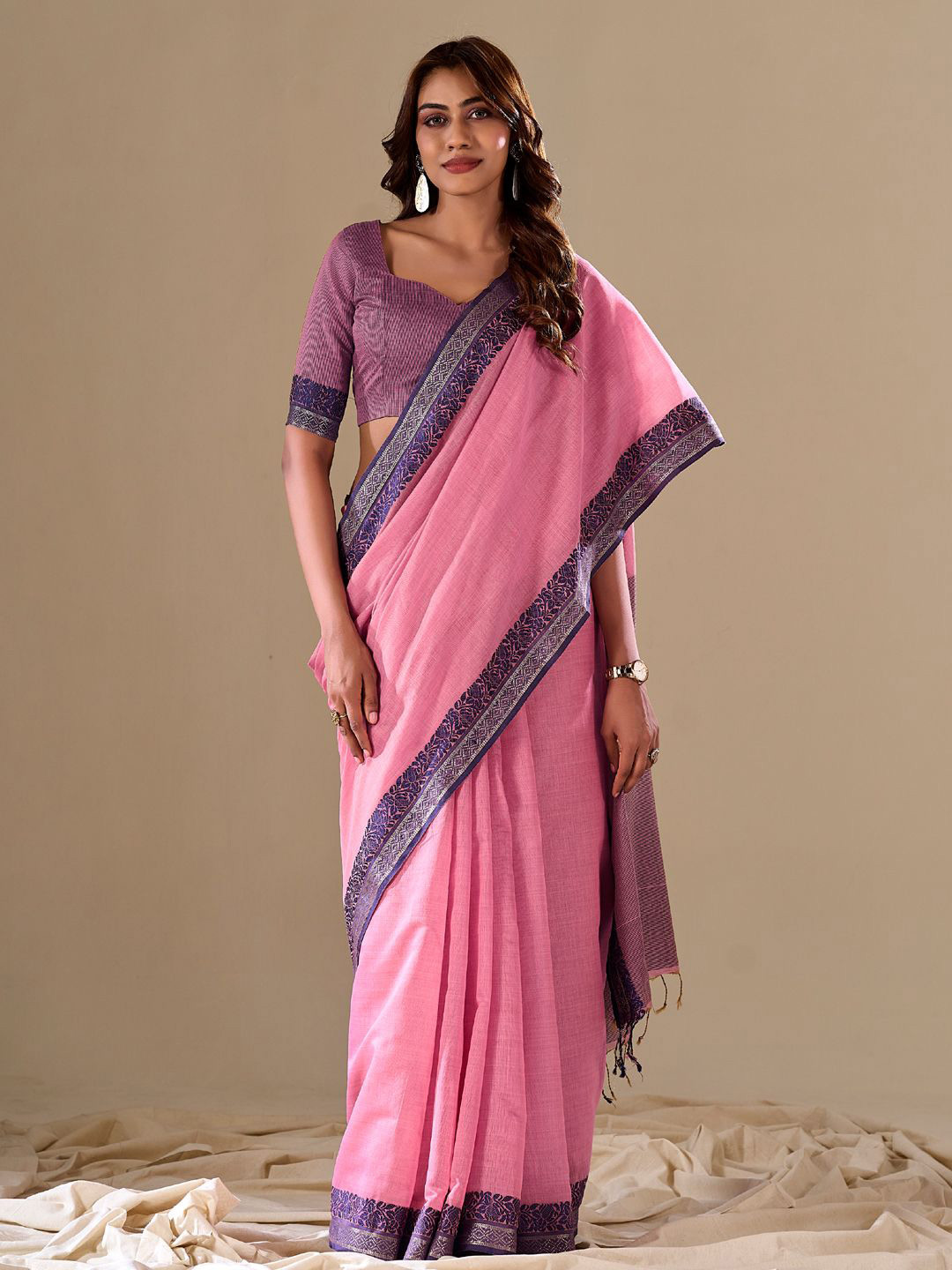 

Panzora Woven Design Solid Saree, Pink