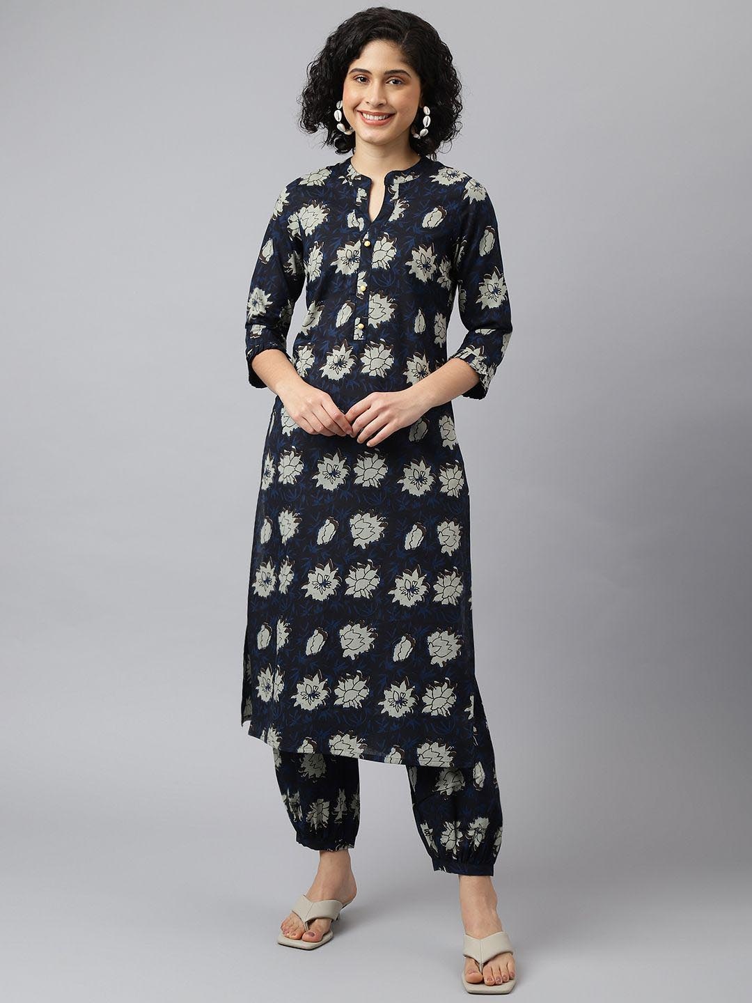 

JAIPUR ATTIRE Floral Printed Pure Cotton Kurta With Trousers, Black