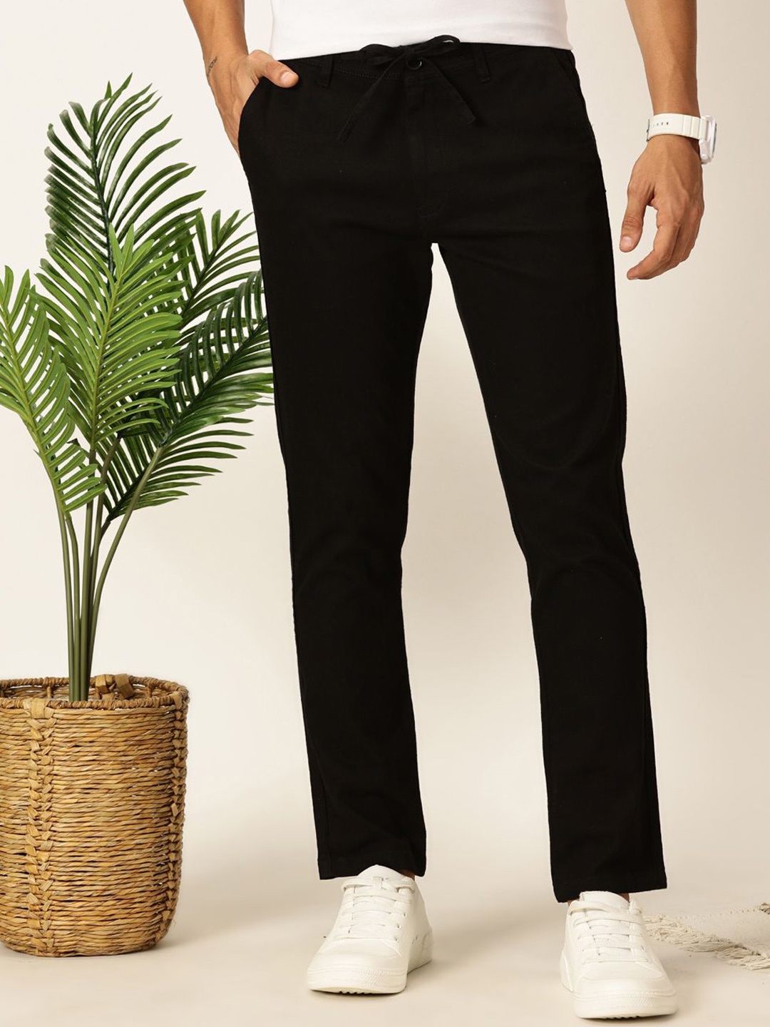 

Mast & Harbour Men Classic Regular Fit Mid-Rise Easy Wash Trousers, Black