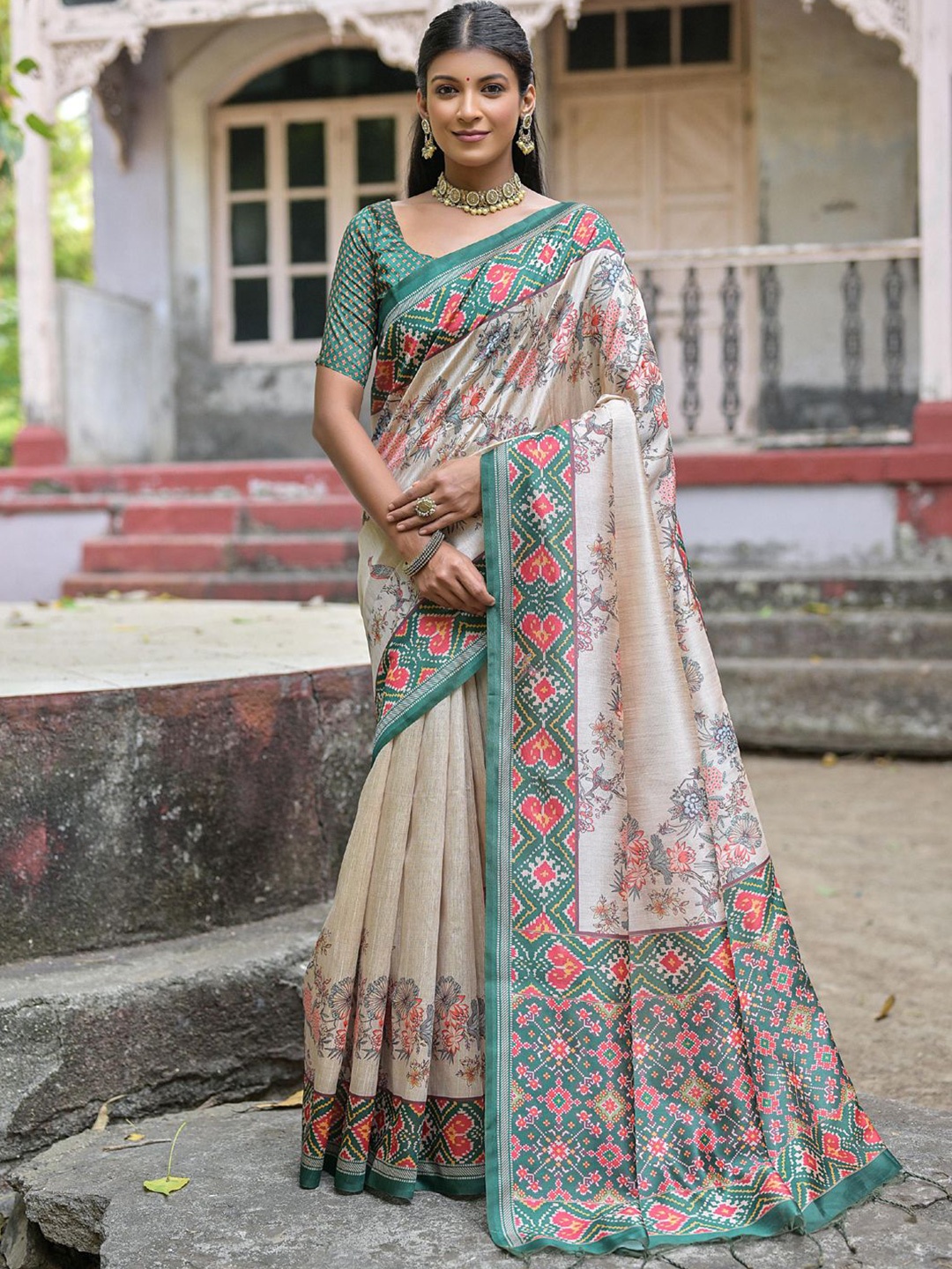 

Panzora Ethnic Motif Print Tassel Saree with Blouse, Green
