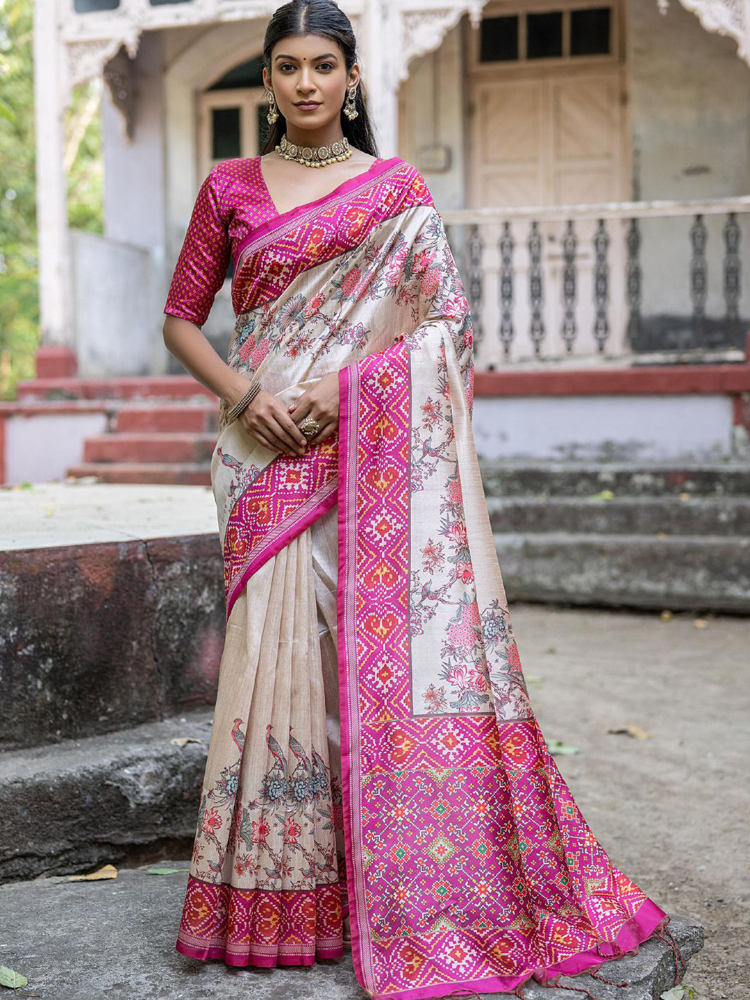 

Panzora Floral Zari Saree, Pink