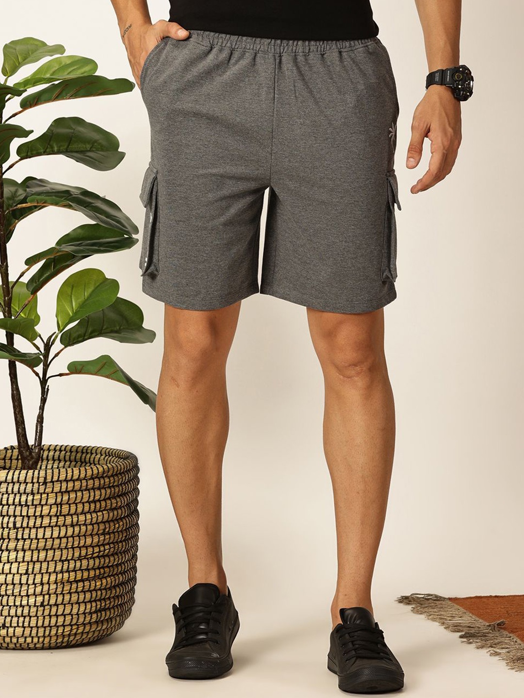 

Mast & Harbour Men Solid Outdoor Regular fit Mid-Rise Regular Shorts, Charcoal