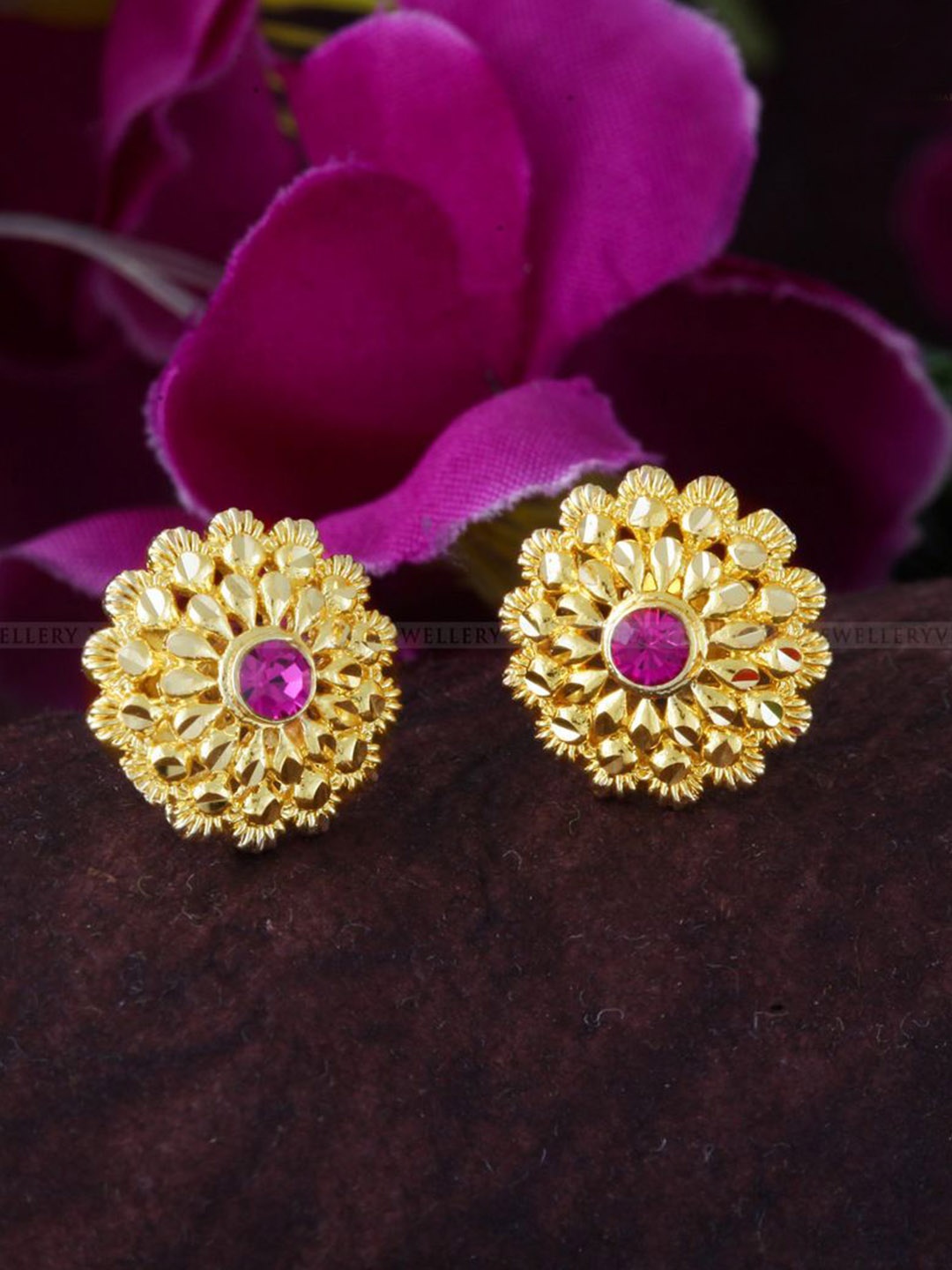 

Vighnaharta Set Of 4 Floral Gold-Plated Studs Earrings