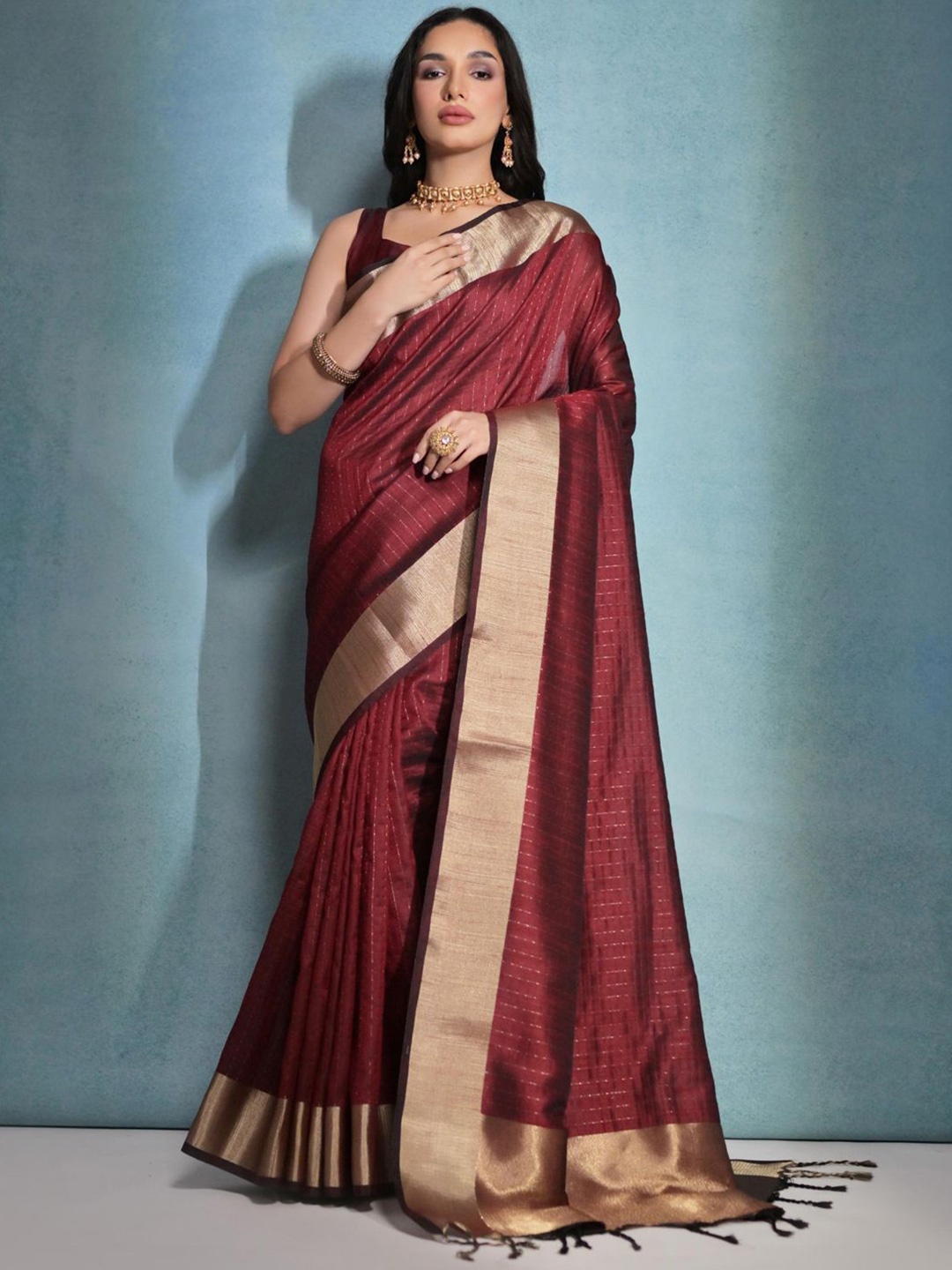 

Panzora Checked Woven Design Zari Saree, Maroon