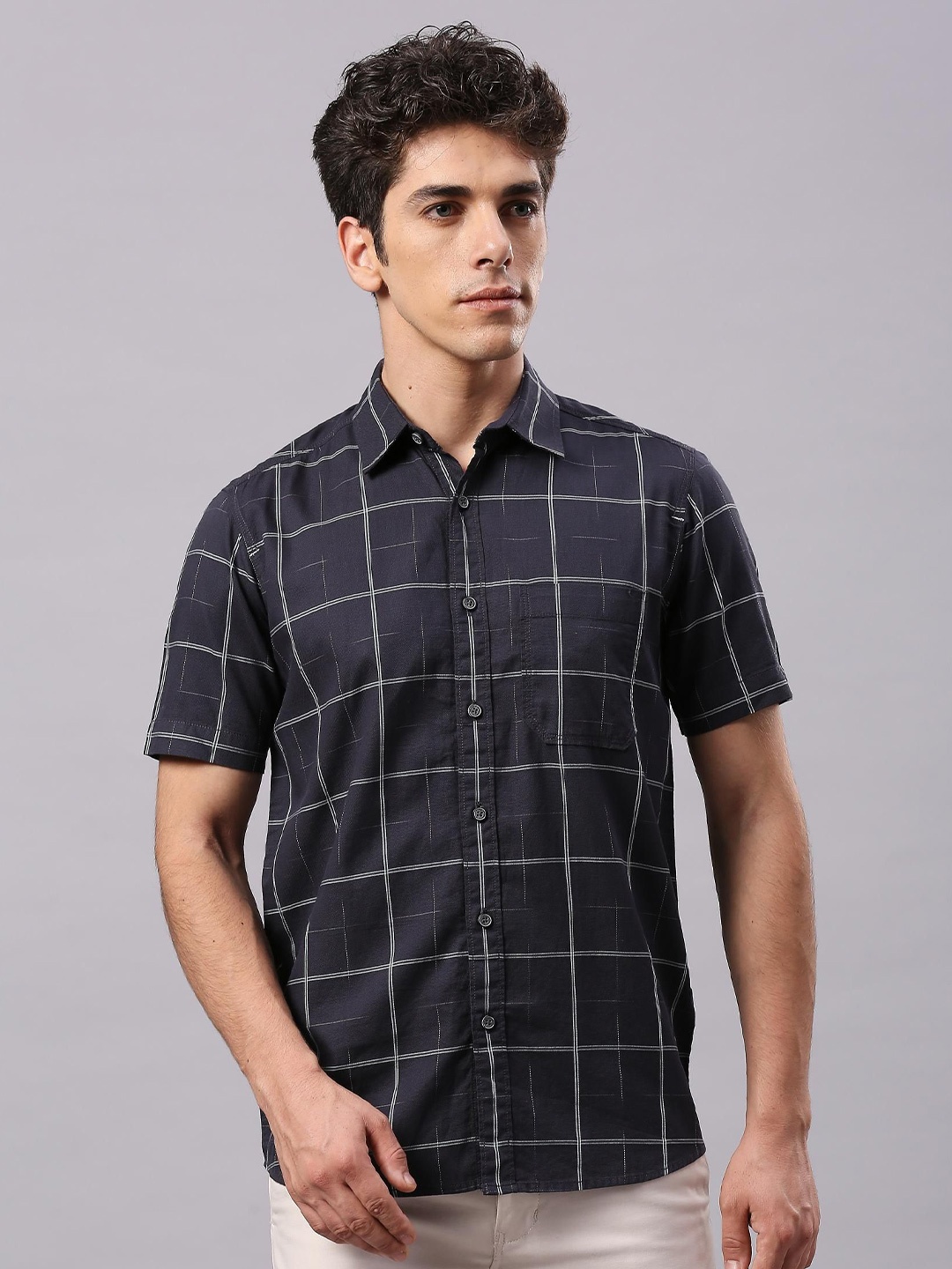 

Klub Fox Men Slim Fit Windowpane Checks Opaque Checked Casual Shirt, Charcoal