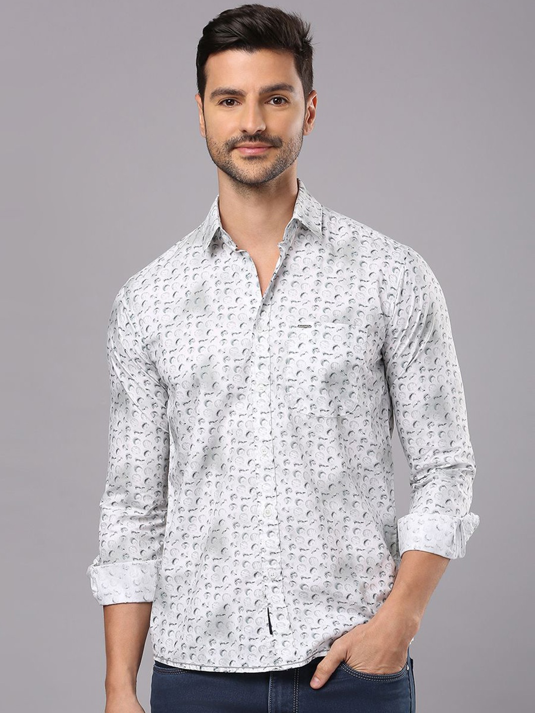 

Klub Fox Men Abstract Printed Cotton Slim Fit Opaque Printed Casual Shirt, Blue