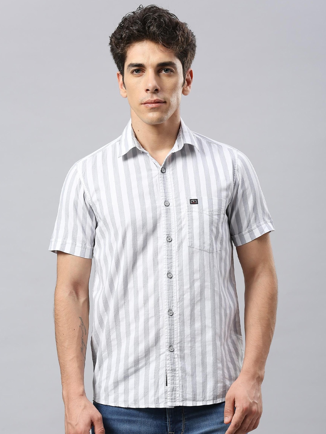 

Klub Fox Men Slim Fit Cotton Opaque Striped Casual Shirt, Grey