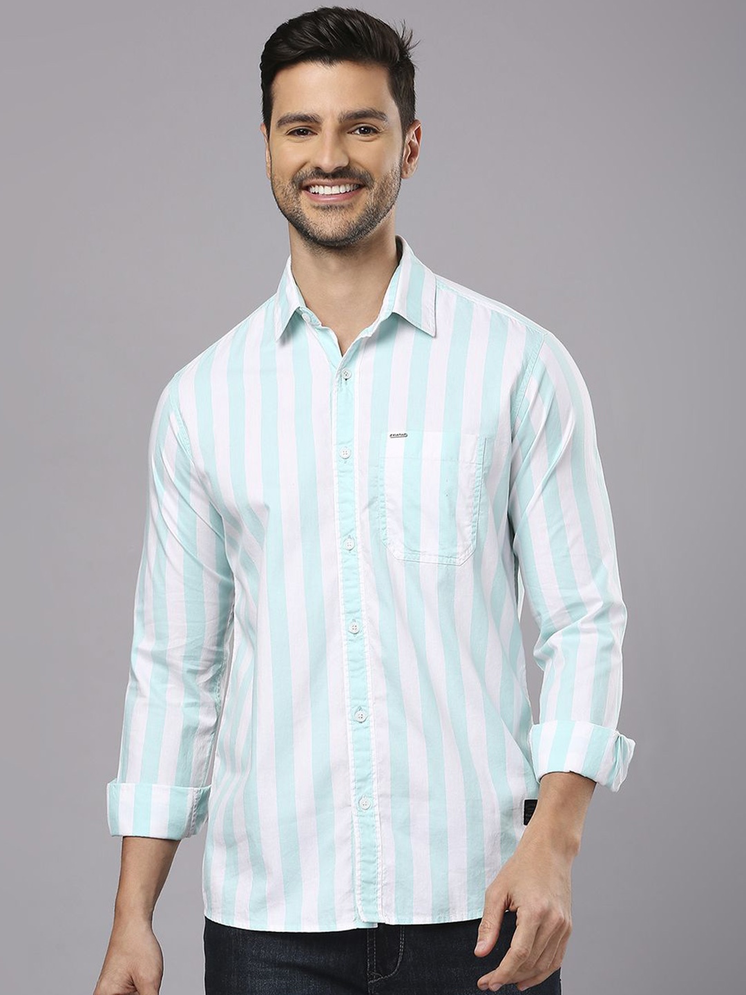 

Klub Fox Men Slim Fit Opaque Striped Casual Shirt, Blue