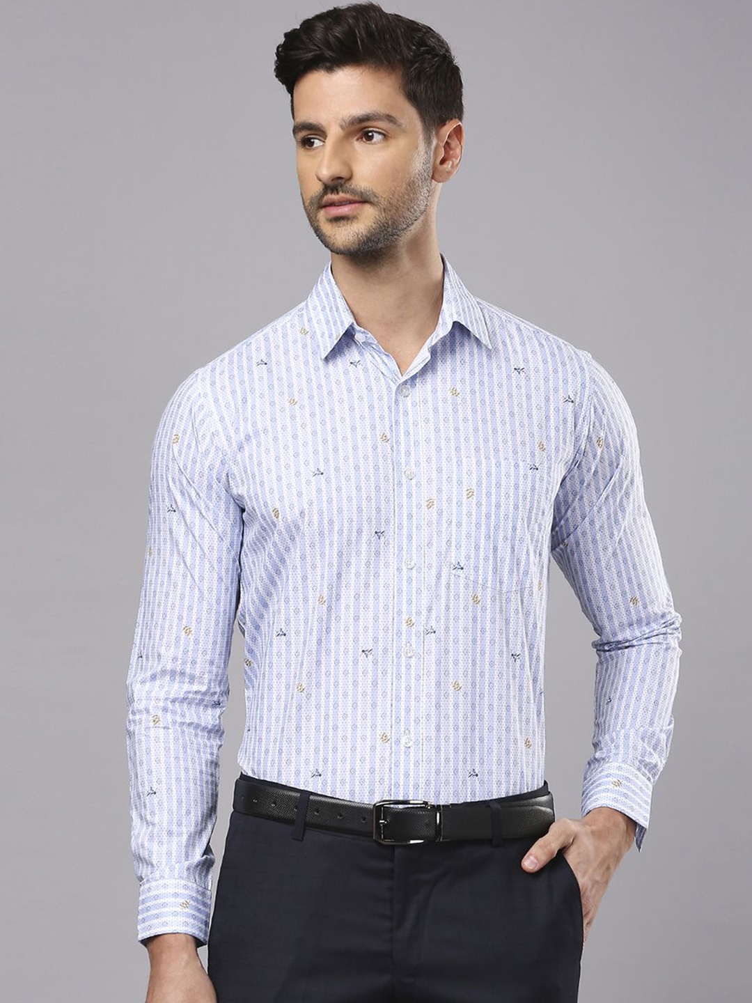

Klub Fox Men Slim Fit Cotton Opaque Striped Casual Shirt, Blue