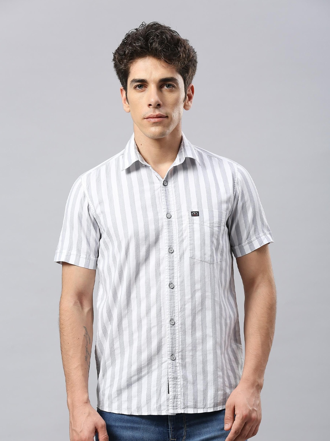 

Klub Fox Men Slim Fit Opaque Striped Casual Shirt, Grey
