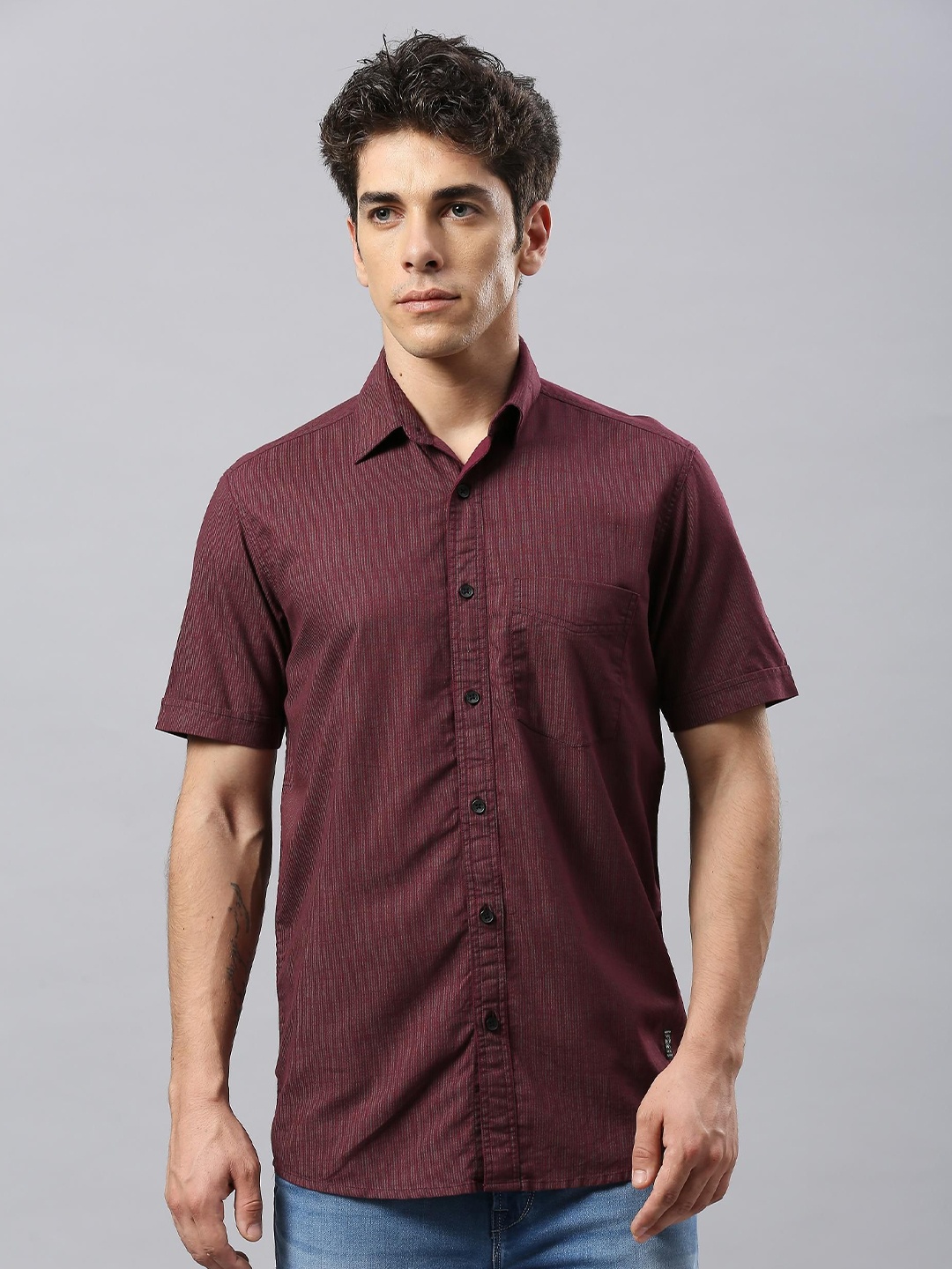 

Klub Fox Men Slim Fit Cotton Opaque Checked Casual Shirt, Maroon