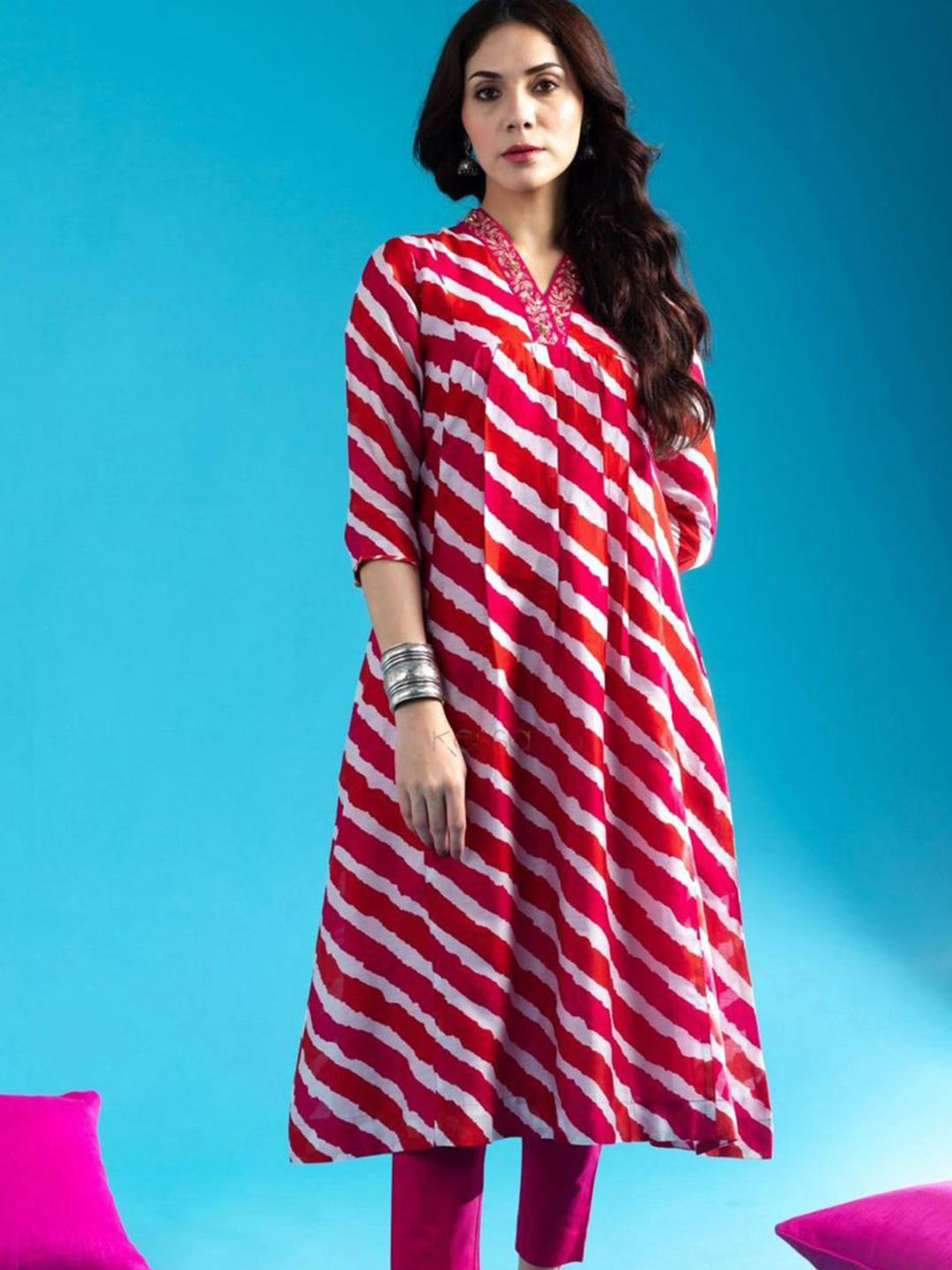 

KALINI Leheriya Printed V-Neck Sequinned Pure Cotton Anarkali Kurta With Trousers, Red