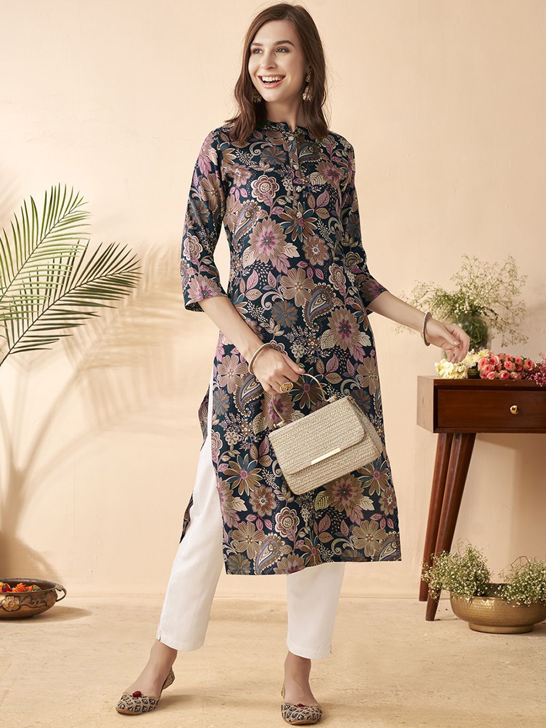 

Anouk Paisley Printed Mandarin Collar A-Line Kurta, Teal