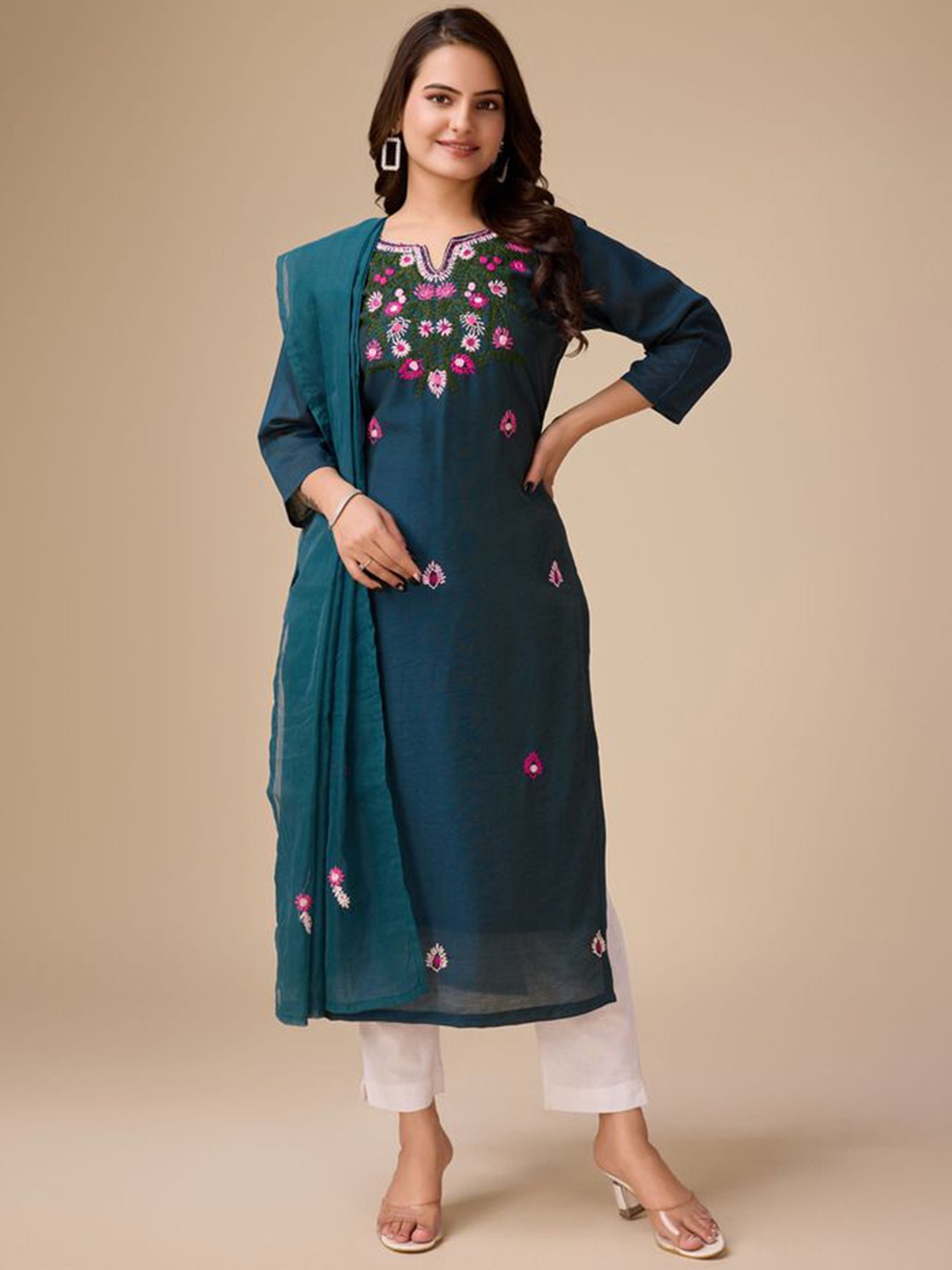 

ADITI ATTIRES Floral Embroidered Thread Work Cotton Silk Straight Kurta & Dupatta, Green