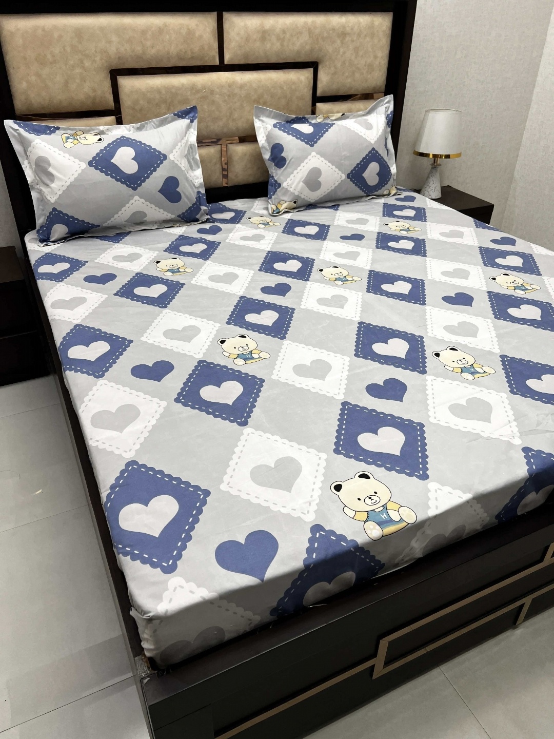 

Pure Decor Grey & Blue Printed Cotton 250 TC Queen Bedsheet With 2 Pillow Covers