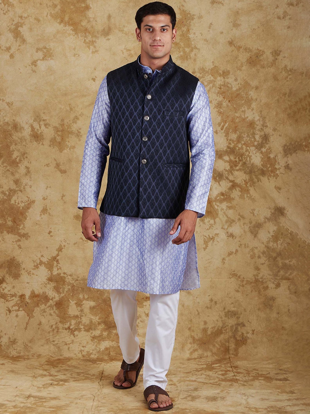 

BLUESAANCHI Floral Woven Design Mandarin Collar Regular Kurta with Trouser & Nehru jacket, Blue