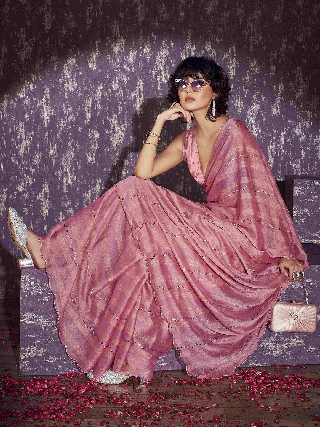 

Tikhi Imli Embellished Sequinned Saree, Pink