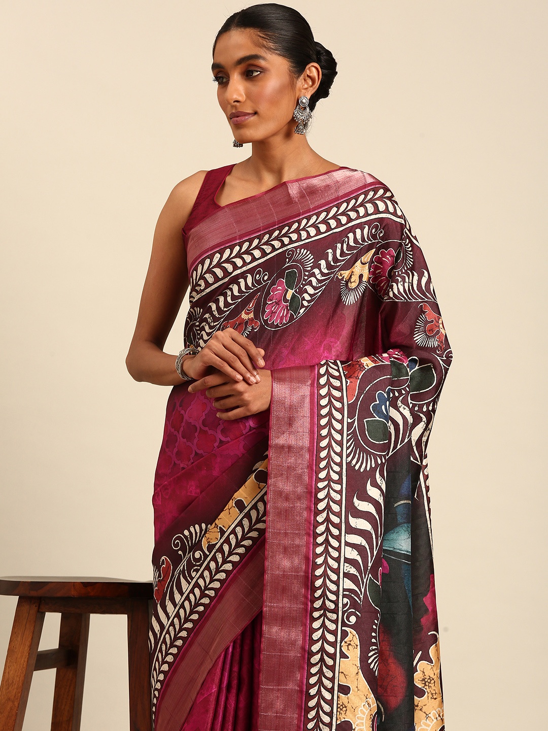 

SANGAM PRINTS Floral Printed Tussar Saree, Maroon