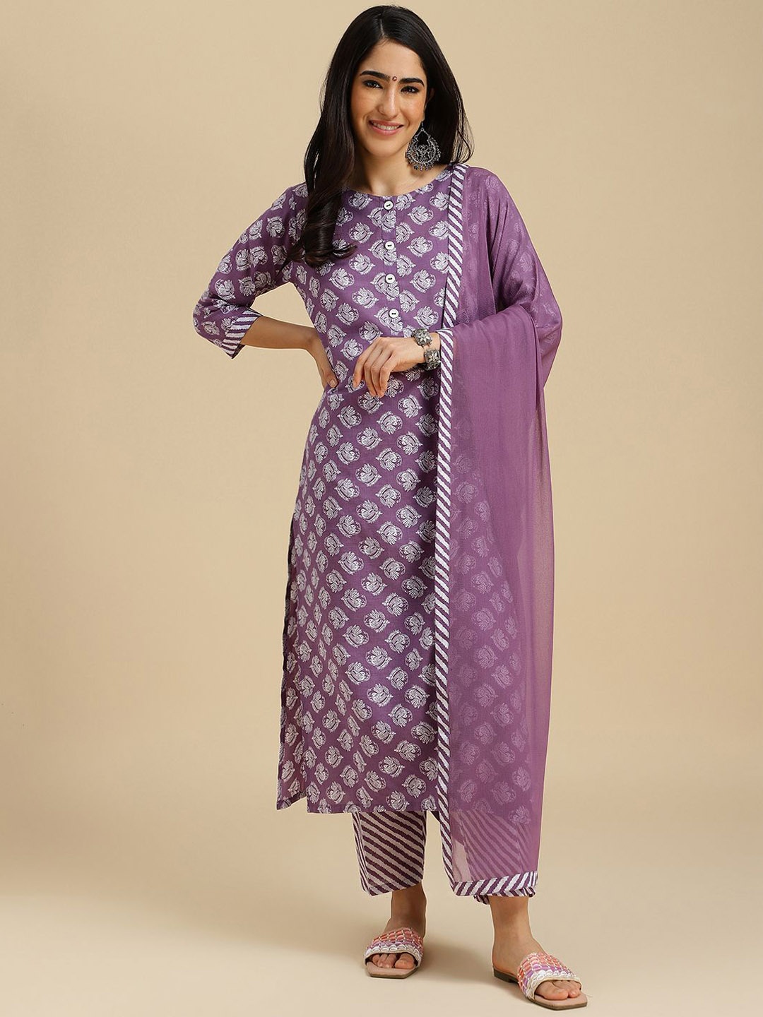 

BAESD Ethnic Motifs Printed Regular Kurta with Trousers & Dupatta, Lavender