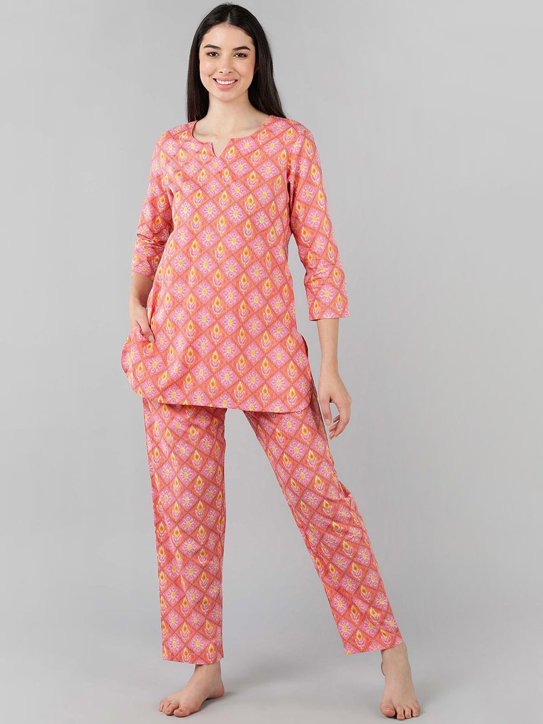

KALINI Women Ethnic Printed Night suit, Peach