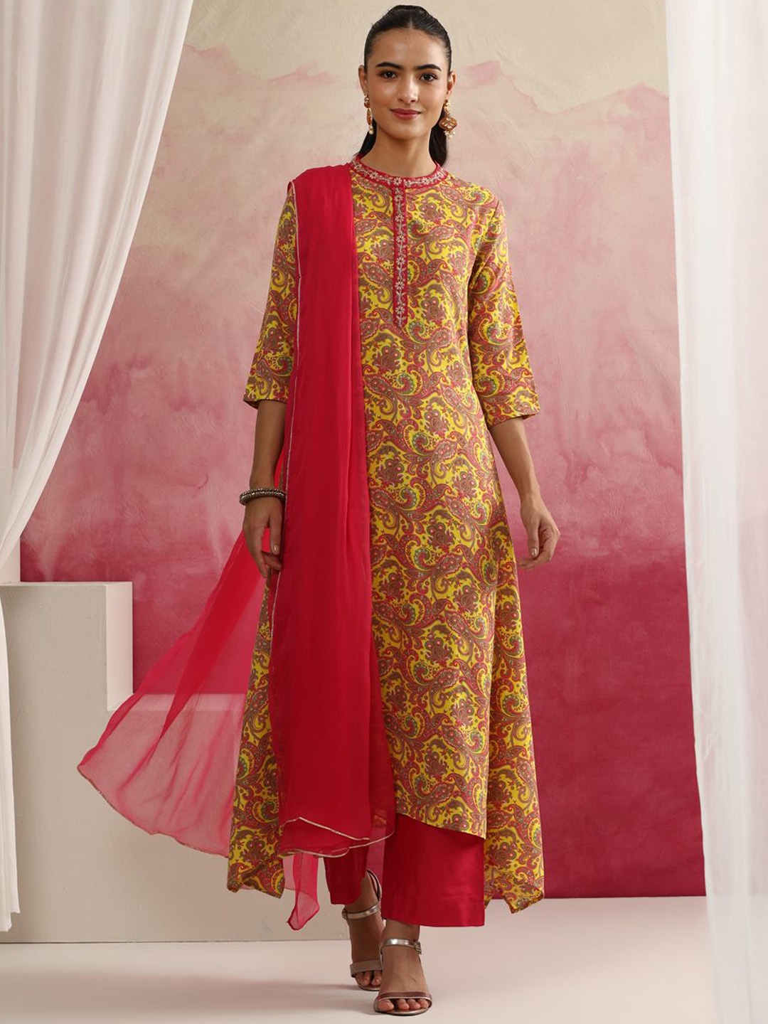 

Khushal K Paisley Printed Mandarin Collar Straight Kurta with Palazzos & Dupatta, Yellow