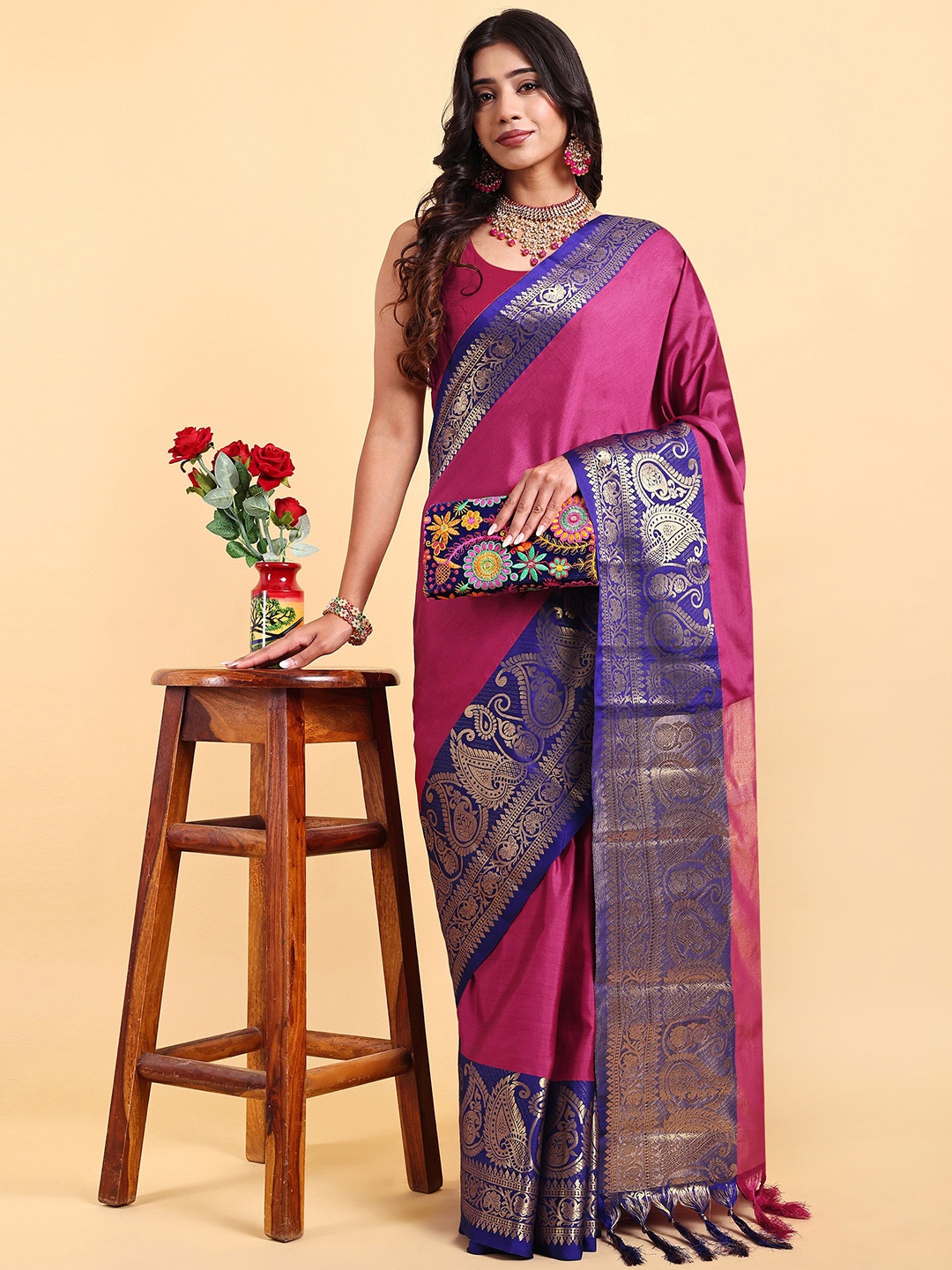 

Sarisp Zari Woven Pure Silk Kanjeevaram Saree, Pink