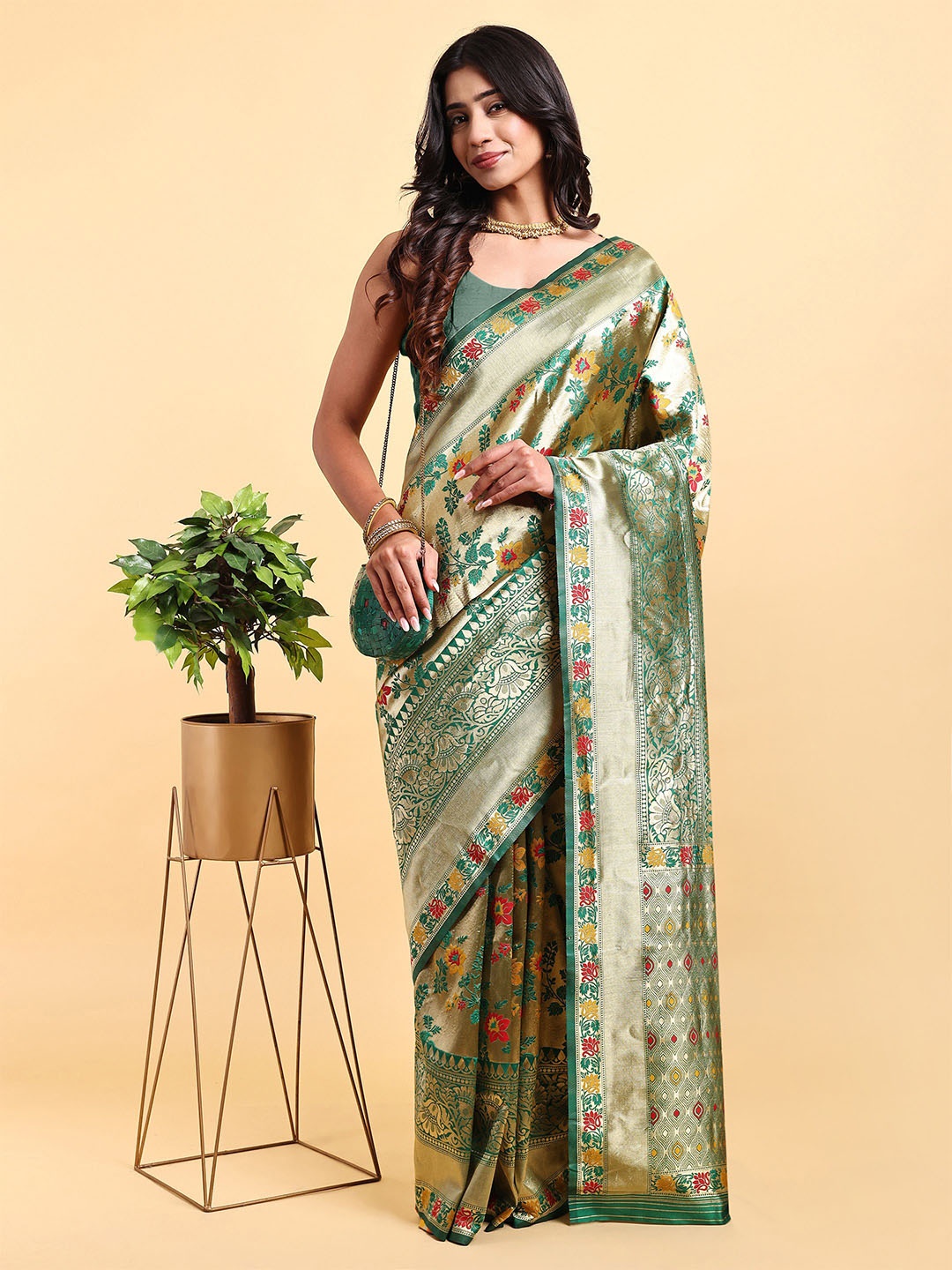 

Sarisp Woven Design Zari Pure Silk Banarasi Saree, Green