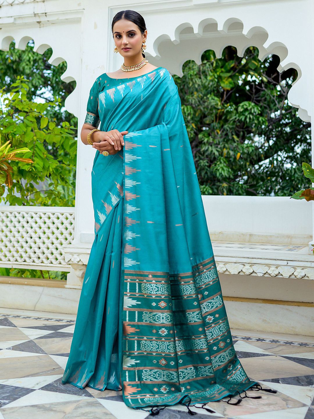 

Mitera Woven Design Tussar Saree, Teal