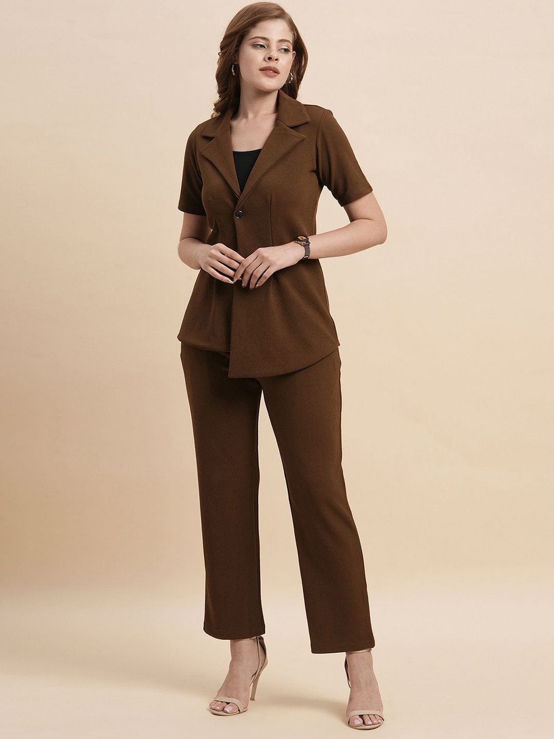 

Selvia Cuban Collar Short Sleeves Shirt With Trouser, Brown