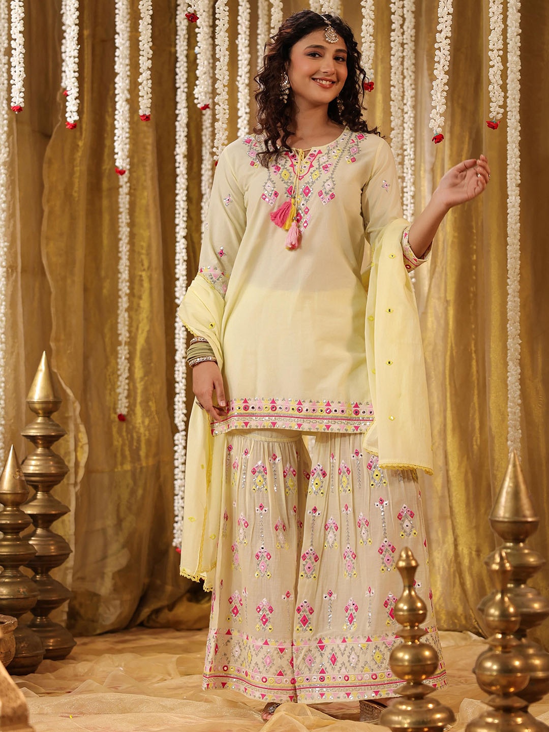 

SCAKHI Floral Embroidered Pure Cotton Straight Kurta & Sharara With Dupatta, Yellow