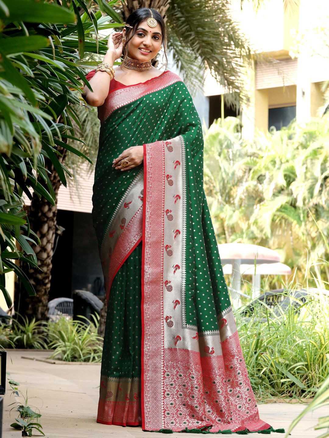 

Mitera Woven Design Zari Paithani Saree, Green